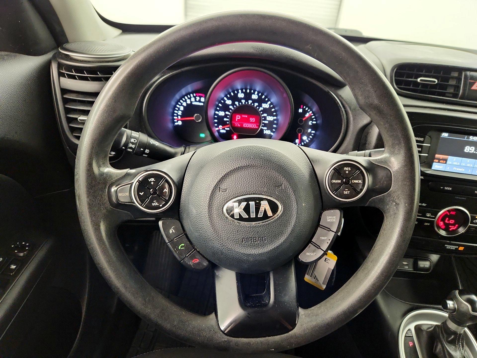 Thumbnail: 2017 Kia Soul - 10