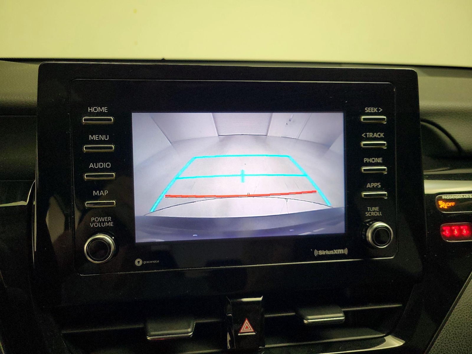 2021 Toyota Camry SE - Photo 15
