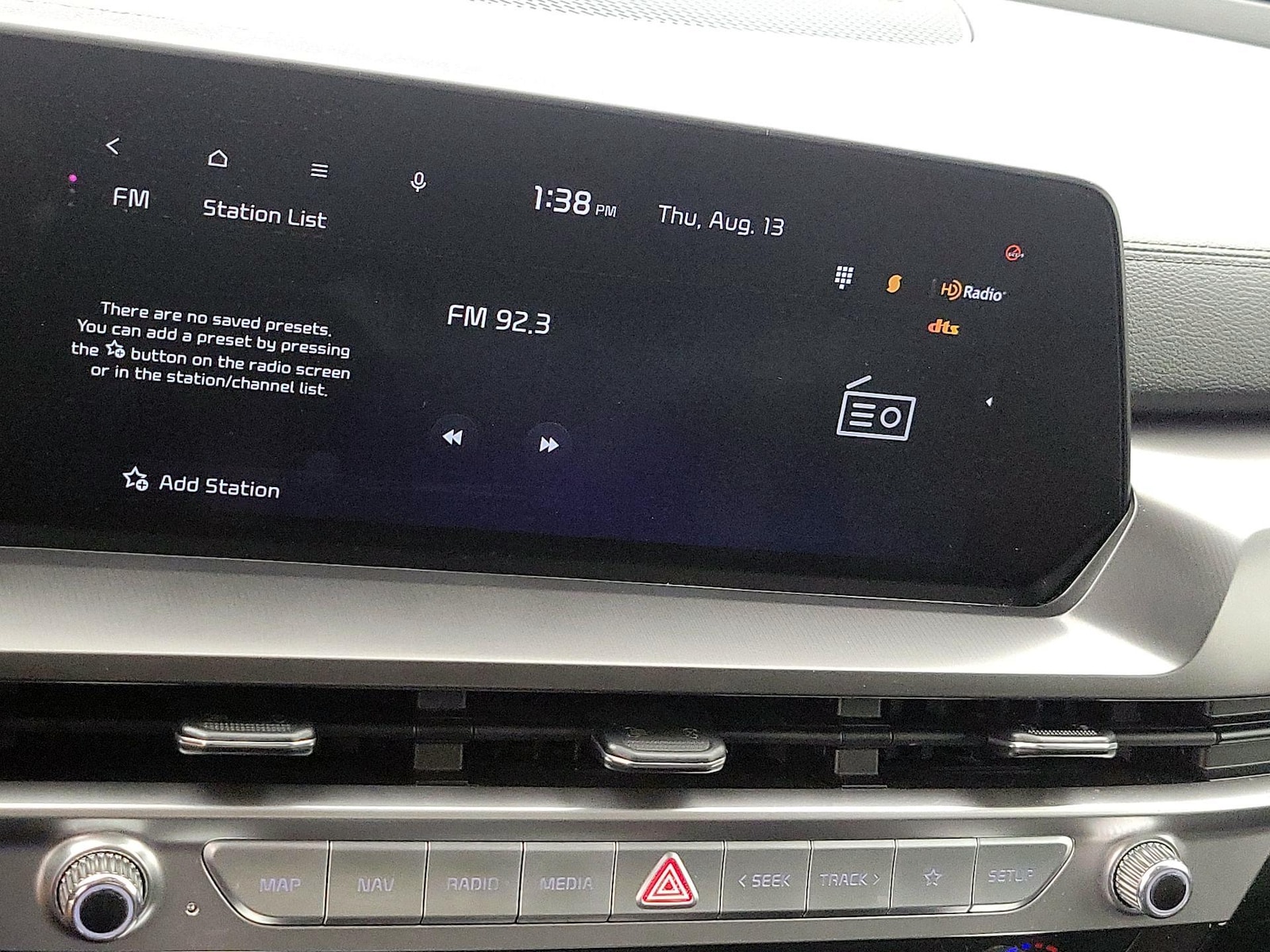 2024 Kia Telluride S - Photo 17