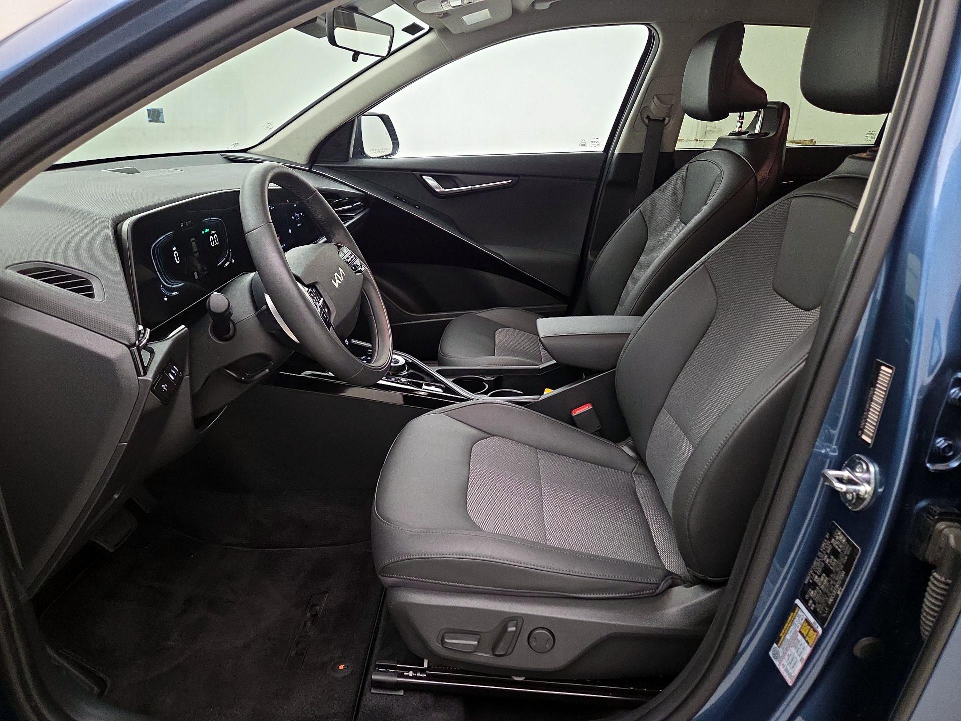Thumbnail: 2024 Kia Niro - 11
