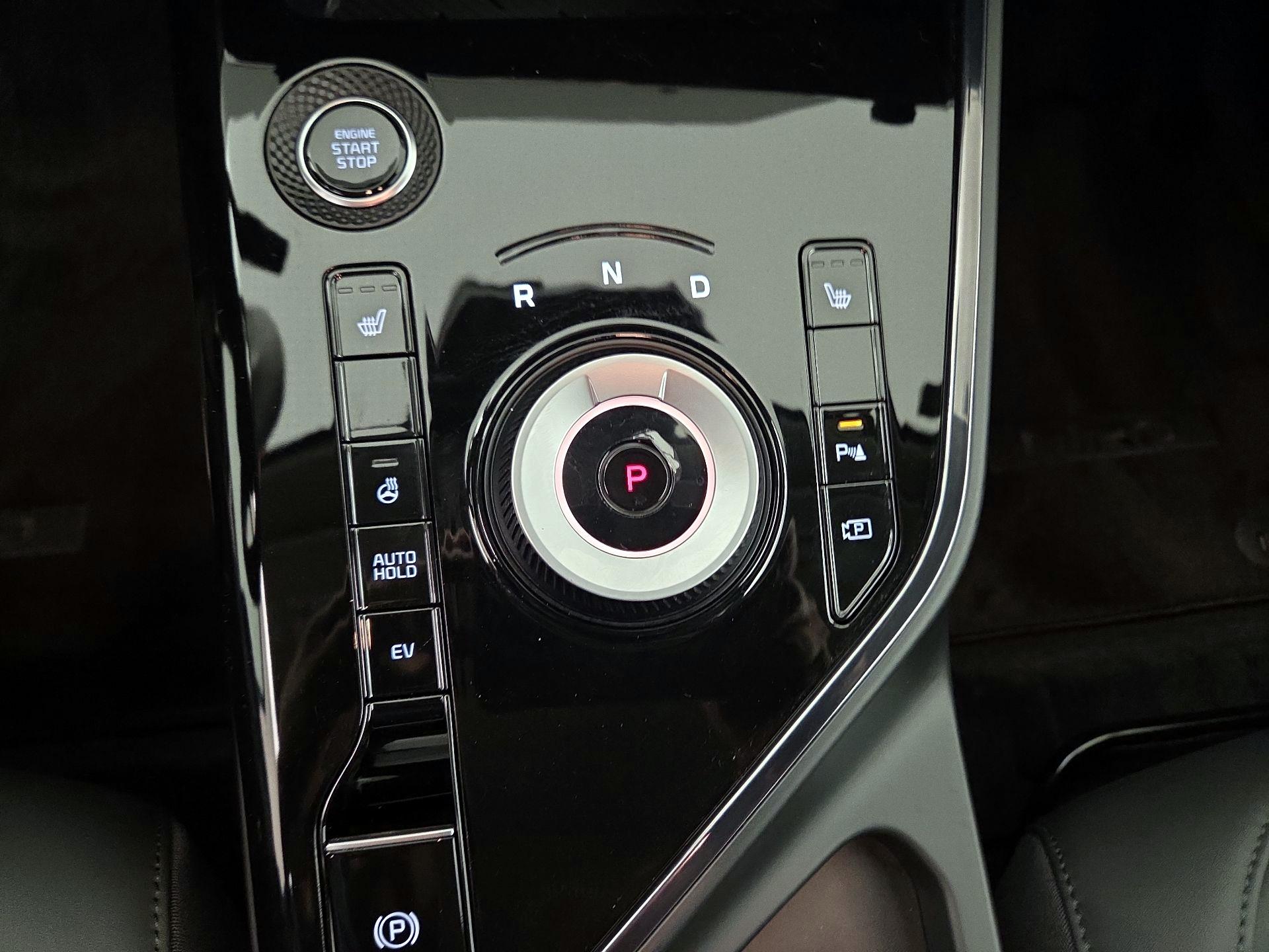 Thumbnail: 2024 Kia Niro - 18