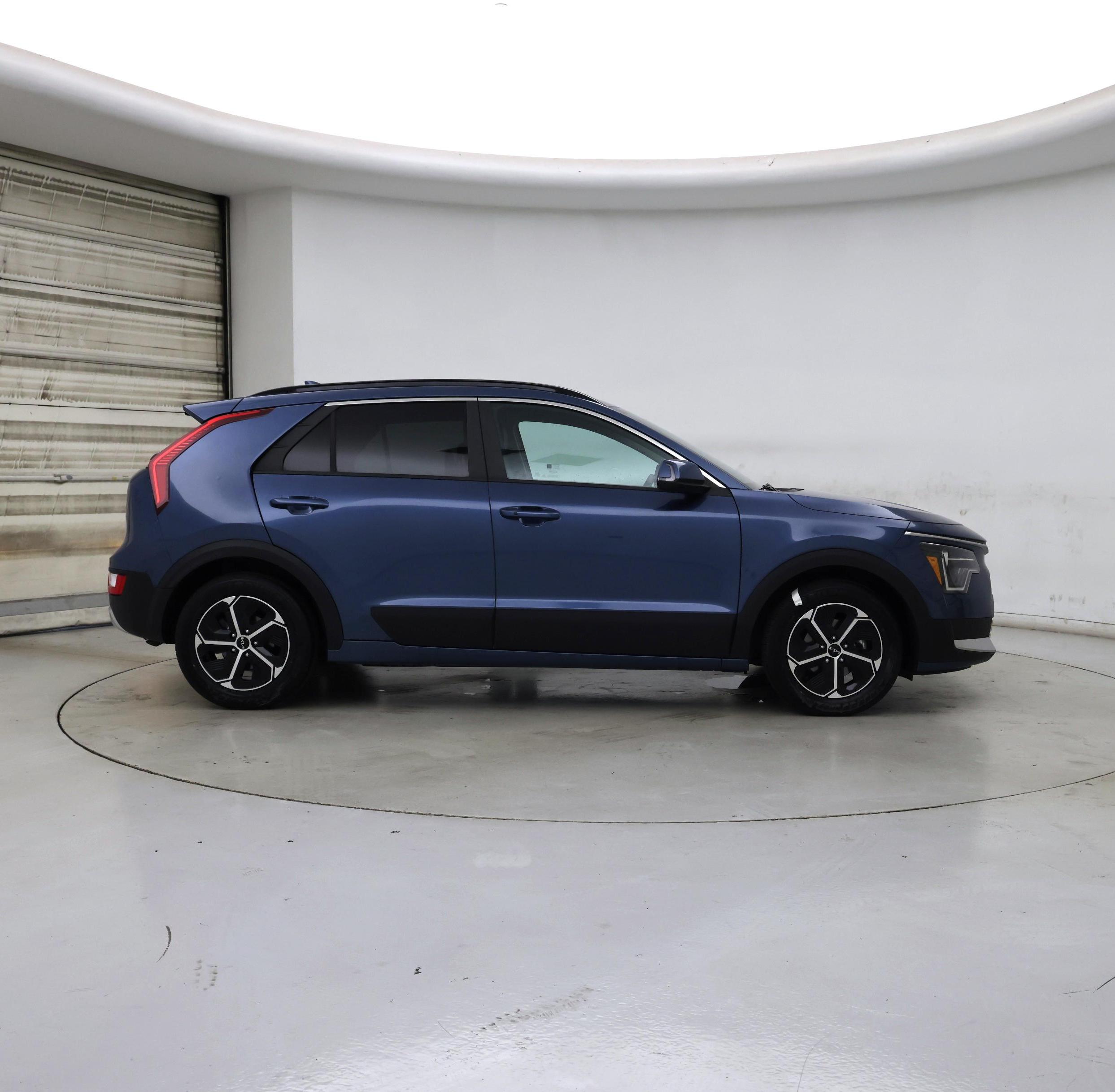 Thumbnail: 2024 Kia Niro - 7