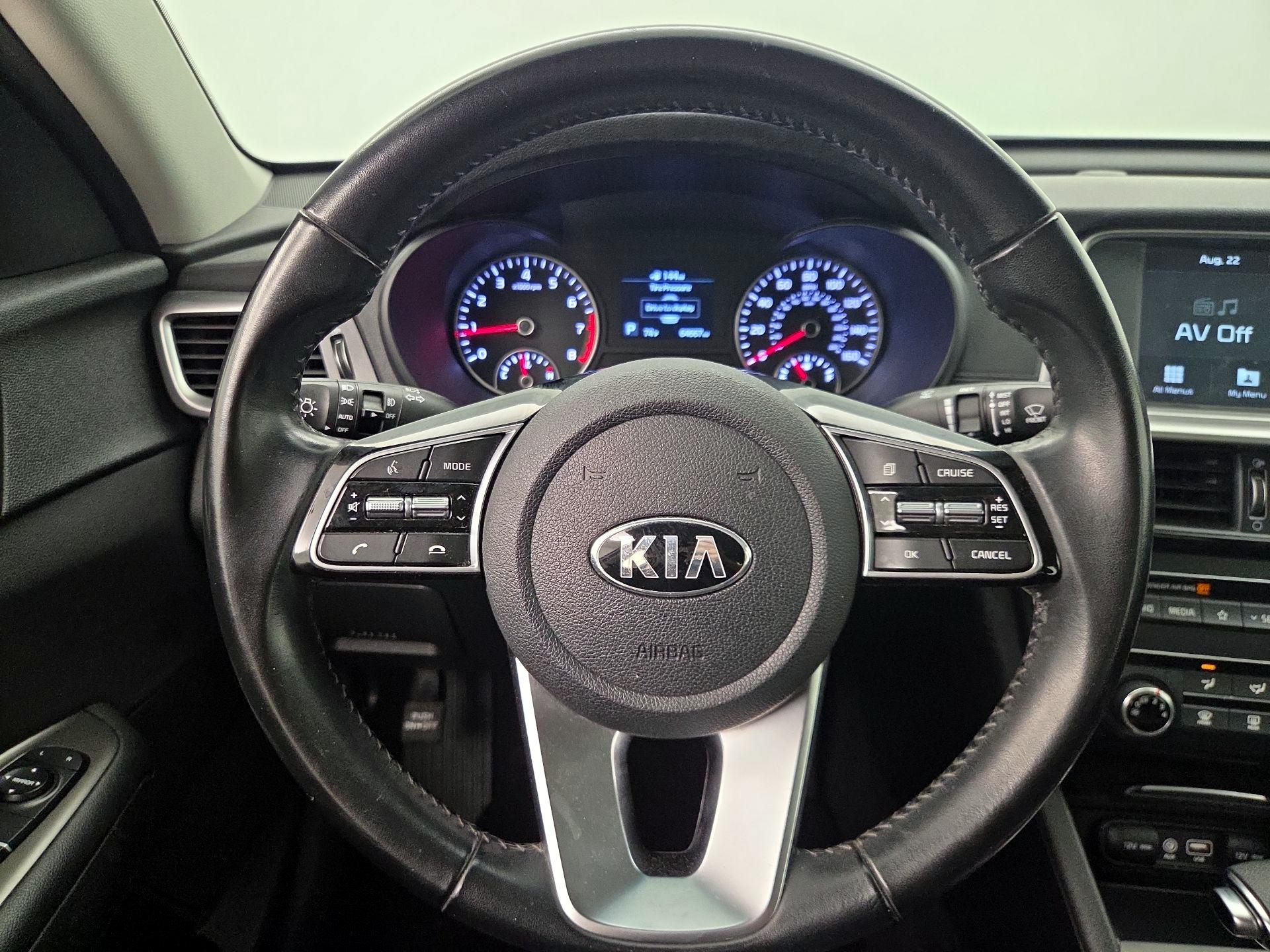 Thumbnail: 2020 Kia Optima - 10
