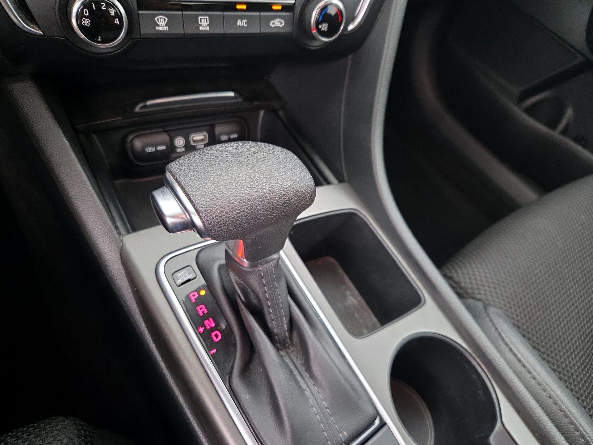 Thumbnail: 2020 Kia Optima - 17