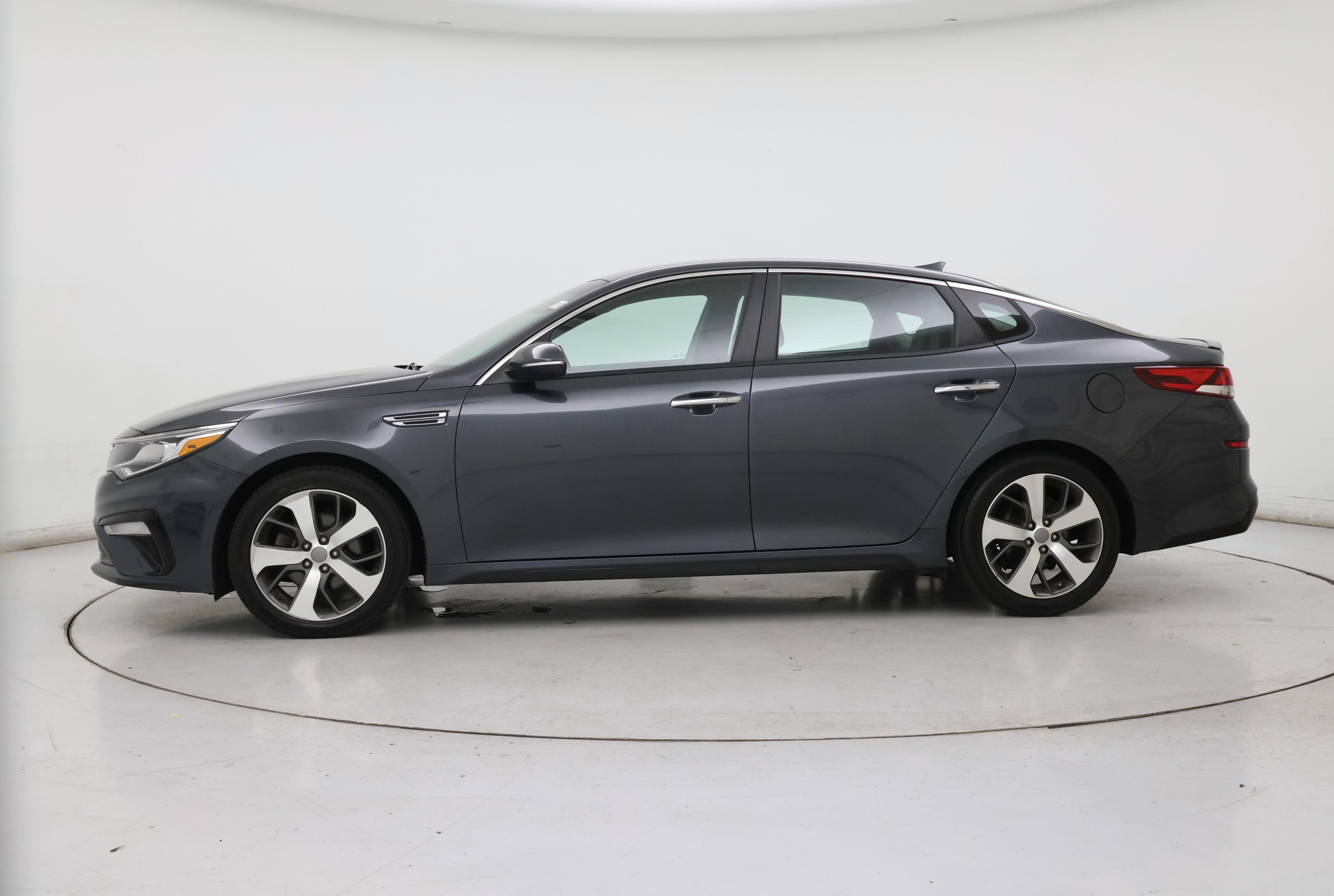 Thumbnail: 2020 Kia Optima - 3
