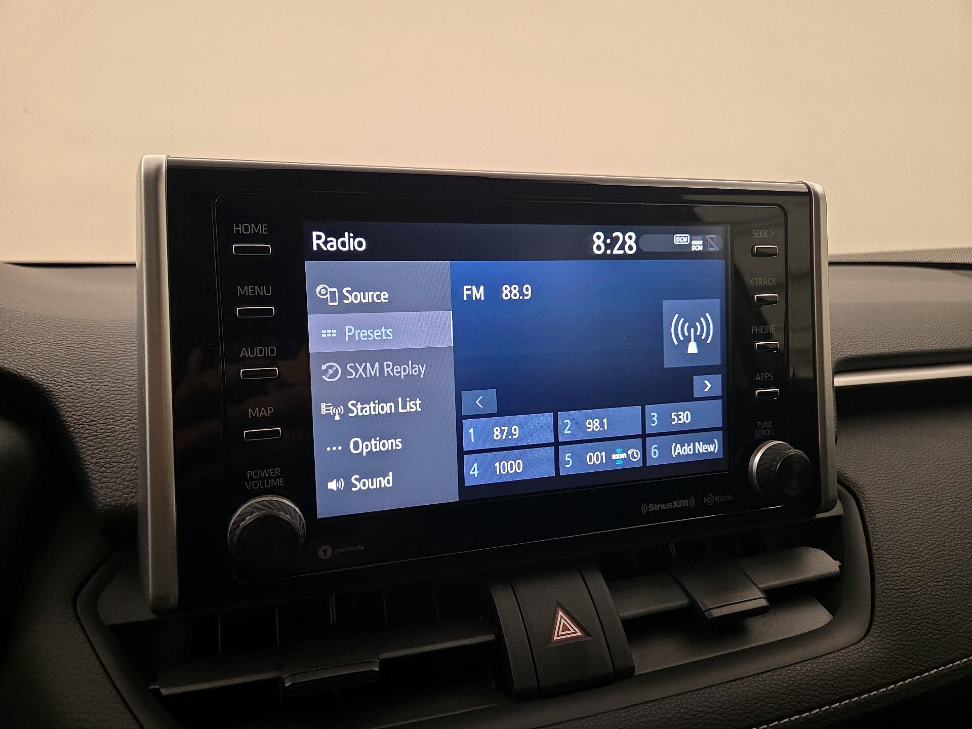 Thumbnail: 2019 Toyota RAV4 - 15