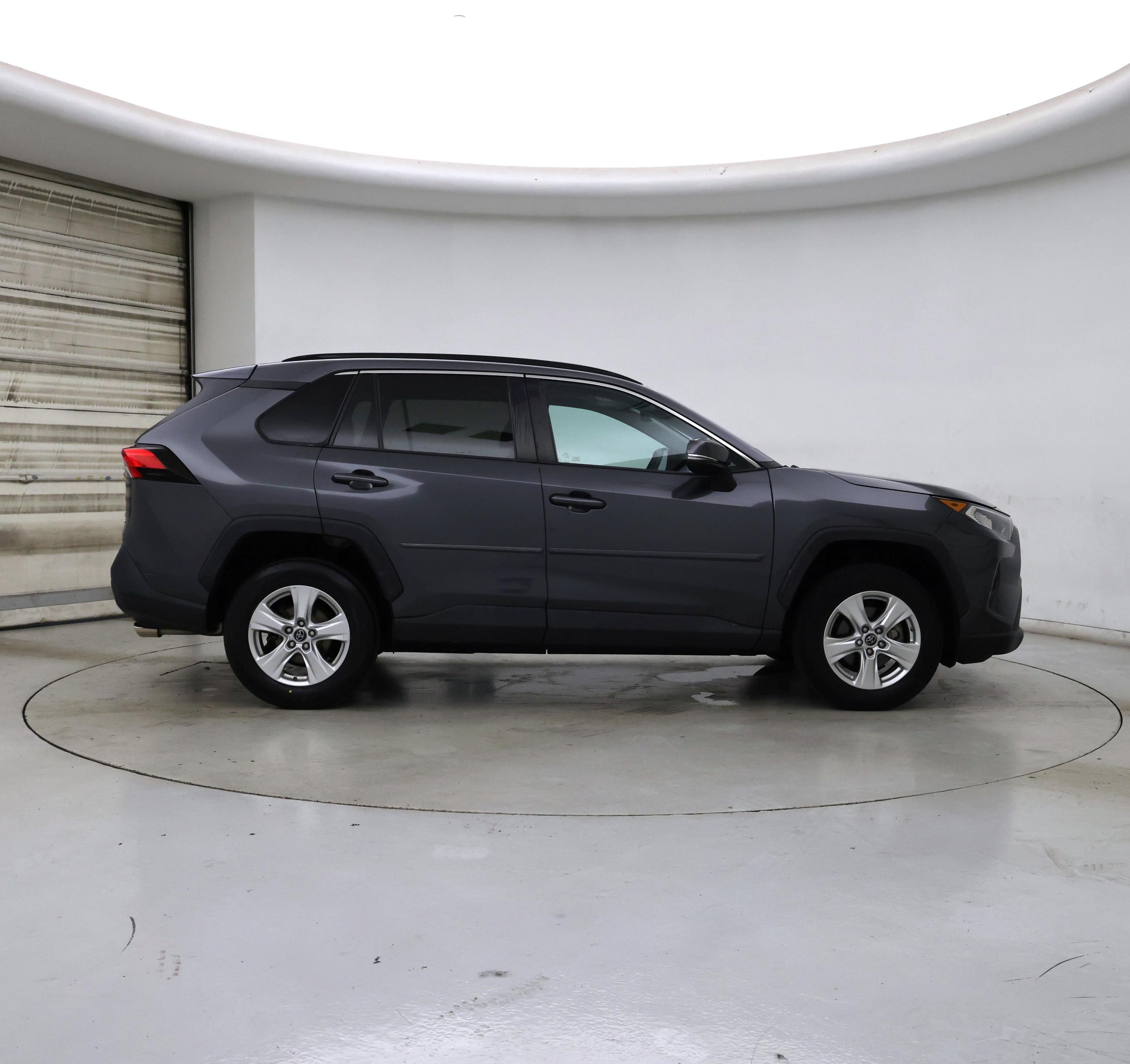 Thumbnail: 2019 Toyota RAV4 - 7