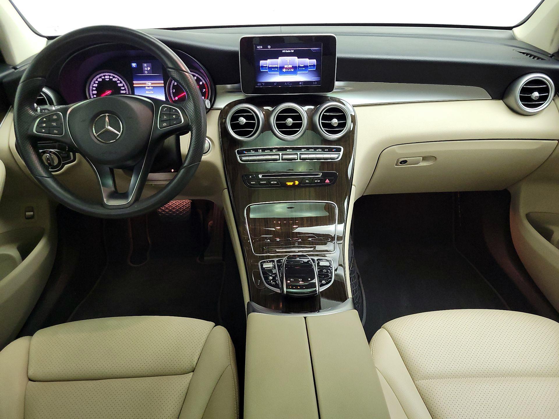 Thumbnail: 2016 Mercedes-Benz GLC - 9
