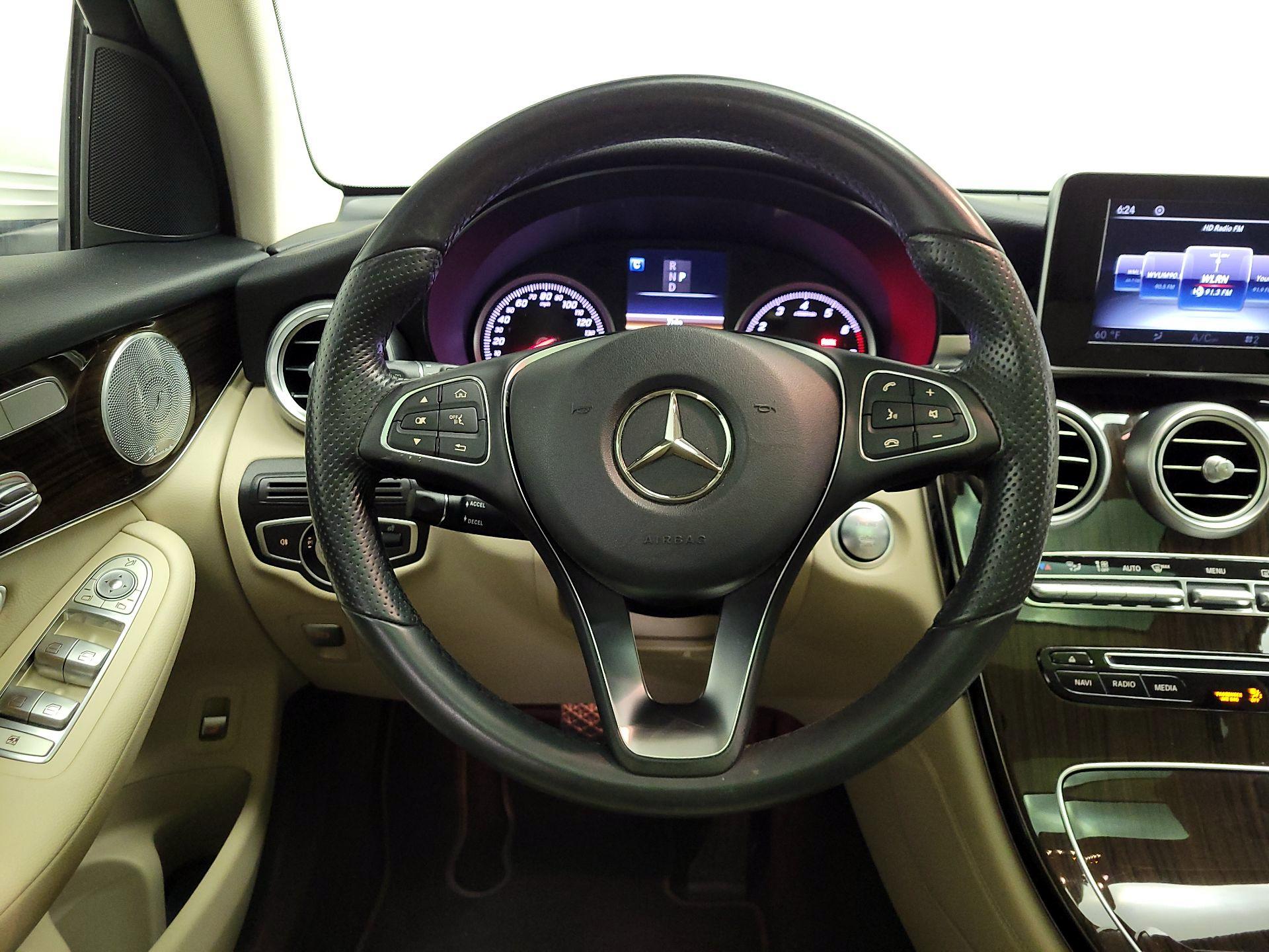 Thumbnail: 2016 Mercedes-Benz GLC - 10