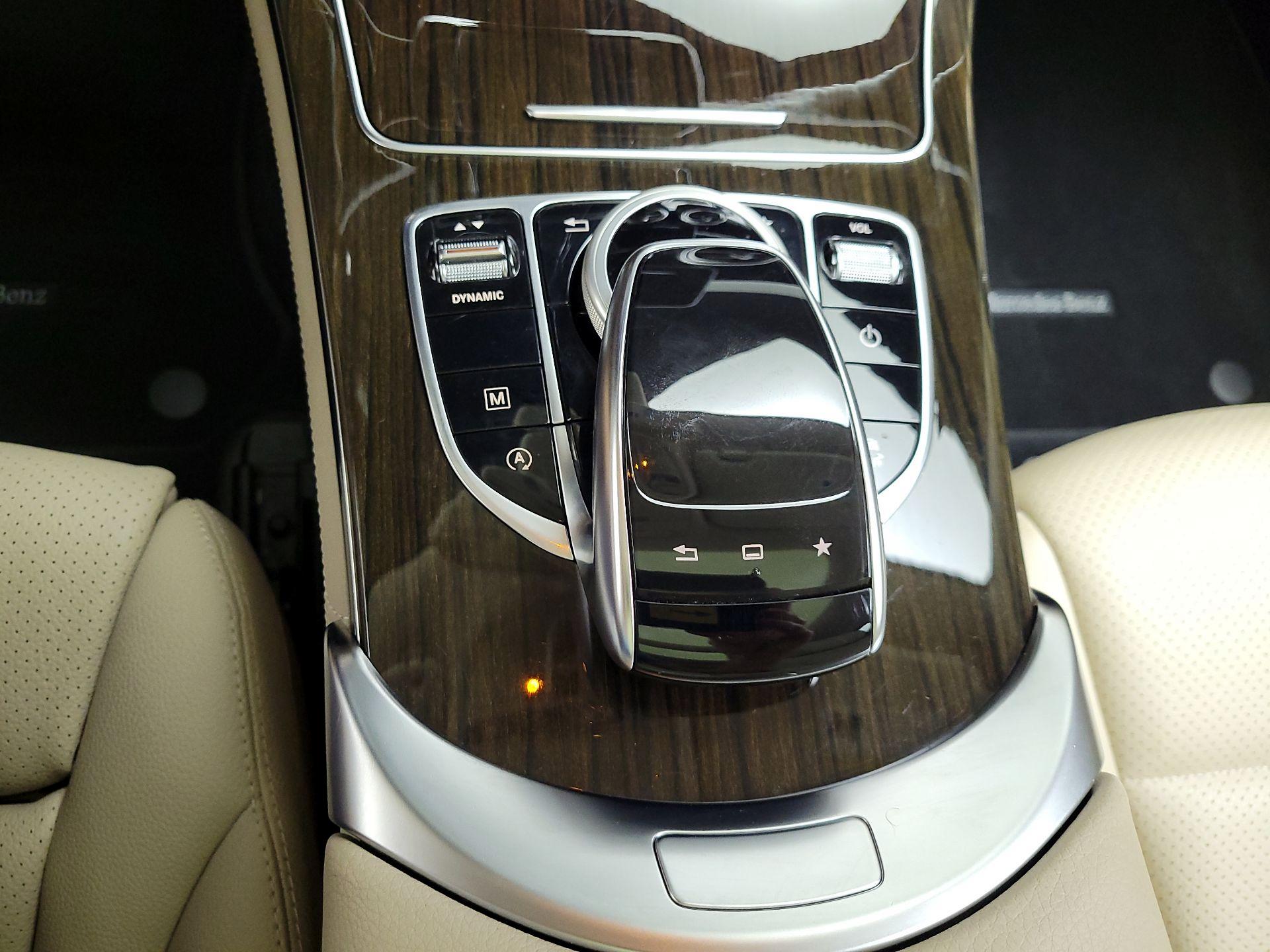 Thumbnail: 2016 Mercedes-Benz GLC - 17