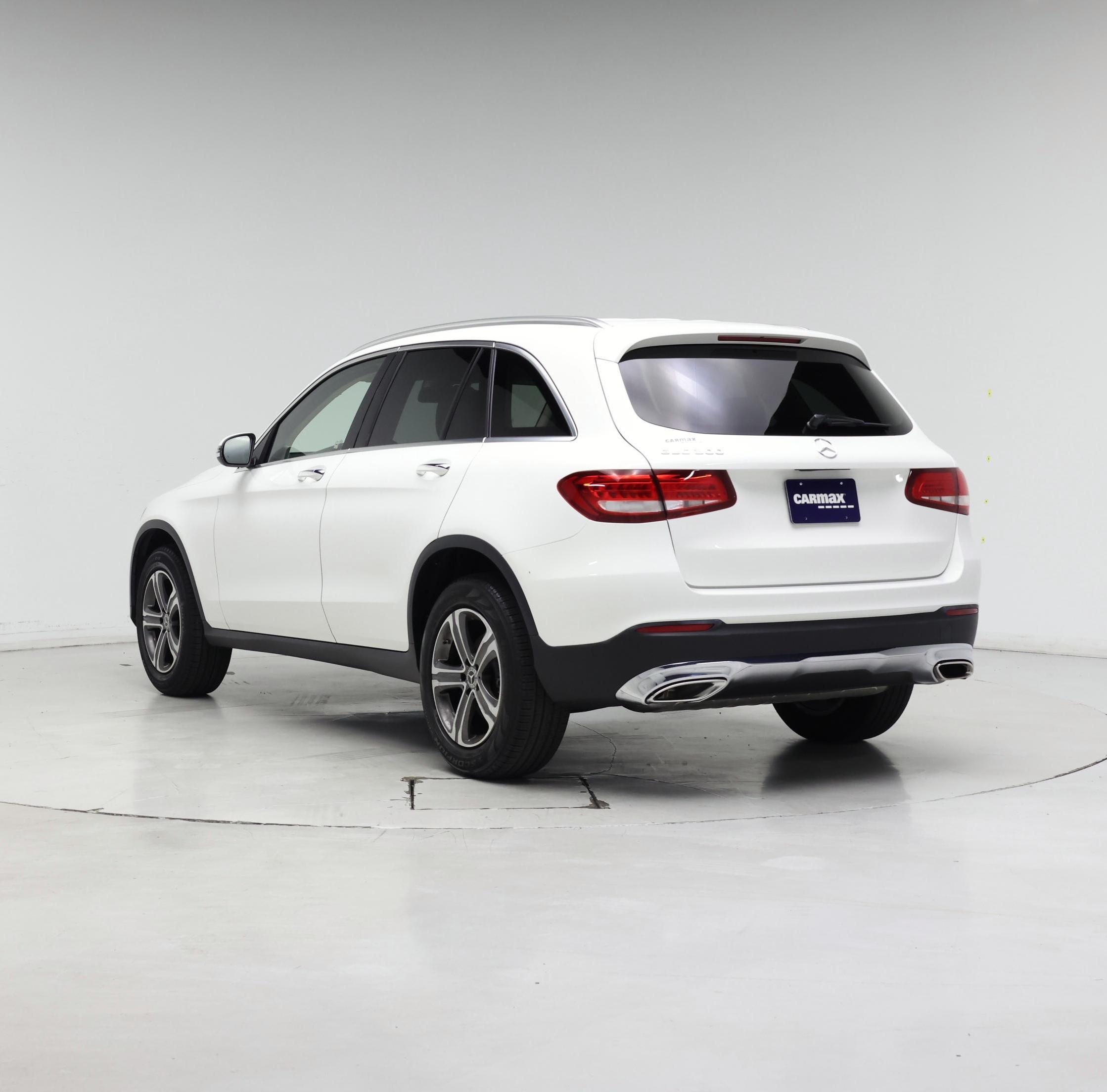 Thumbnail: 2016 Mercedes-Benz GLC - 2