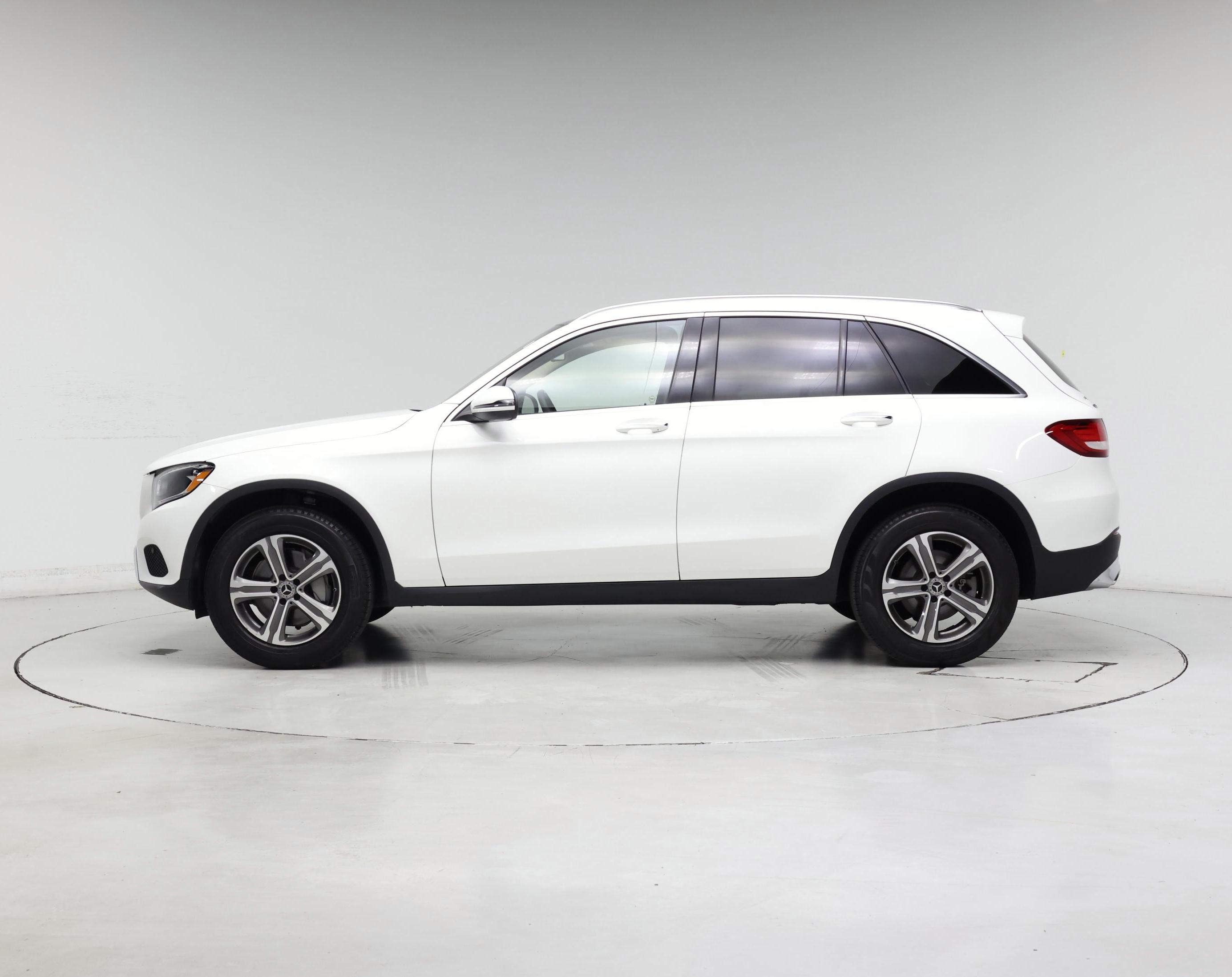 Thumbnail: 2016 Mercedes-Benz GLC - 3