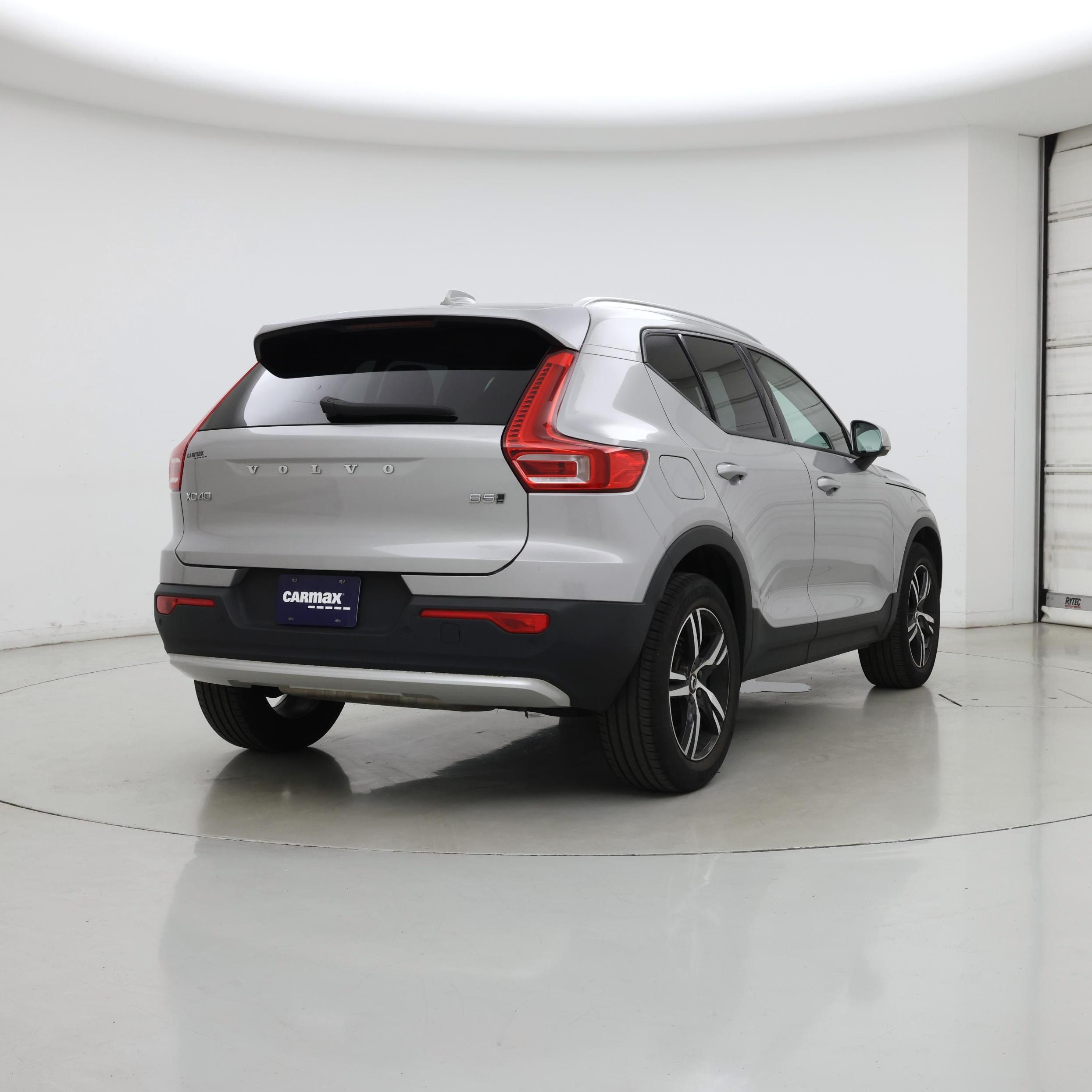 Thumbnail: 2023 Volvo XC40 - 8