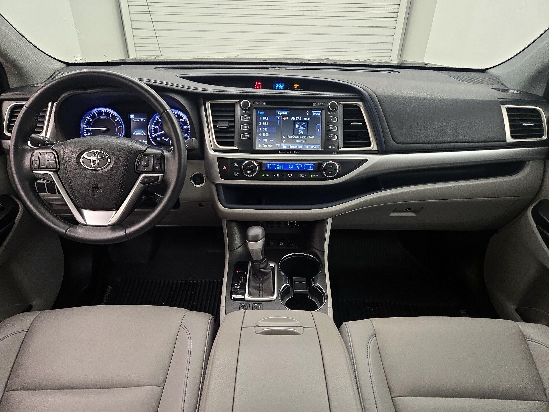 Thumbnail: 2019 Toyota Highlander - 9