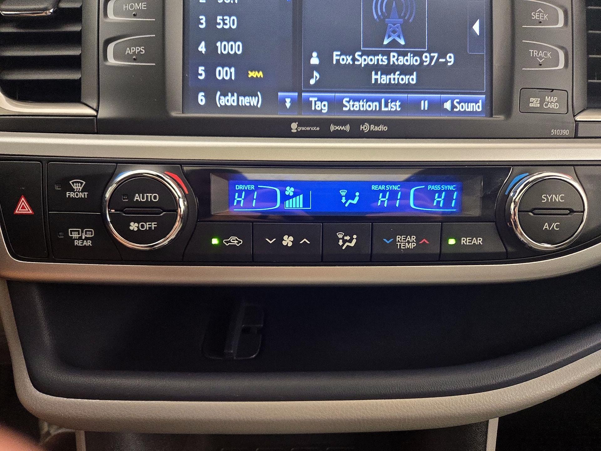Thumbnail: 2019 Toyota Highlander - 17