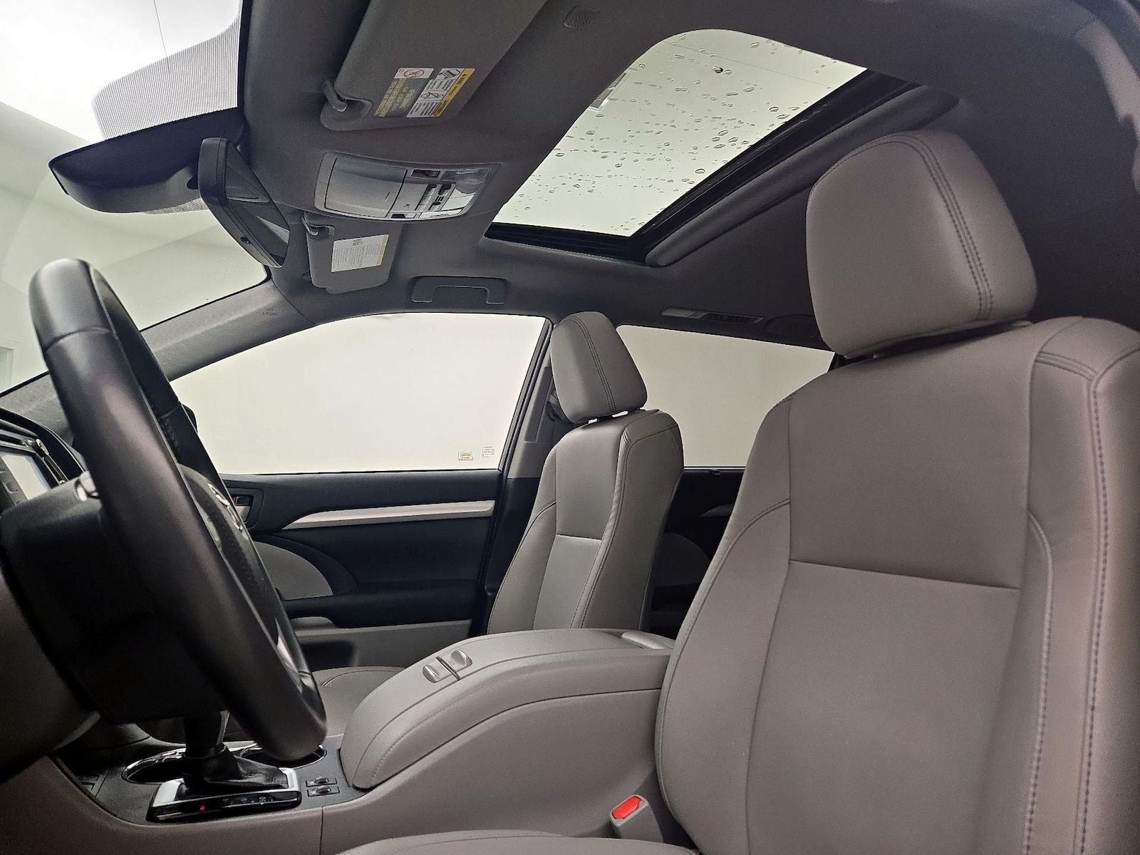 Sunroof(s) & Overhead Airbags