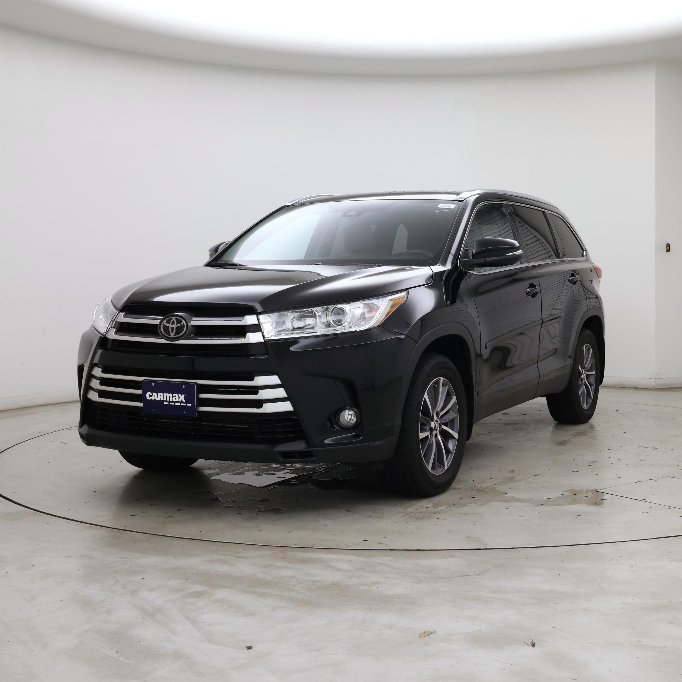 Thumbnail: 2019 Toyota Highlander - 4