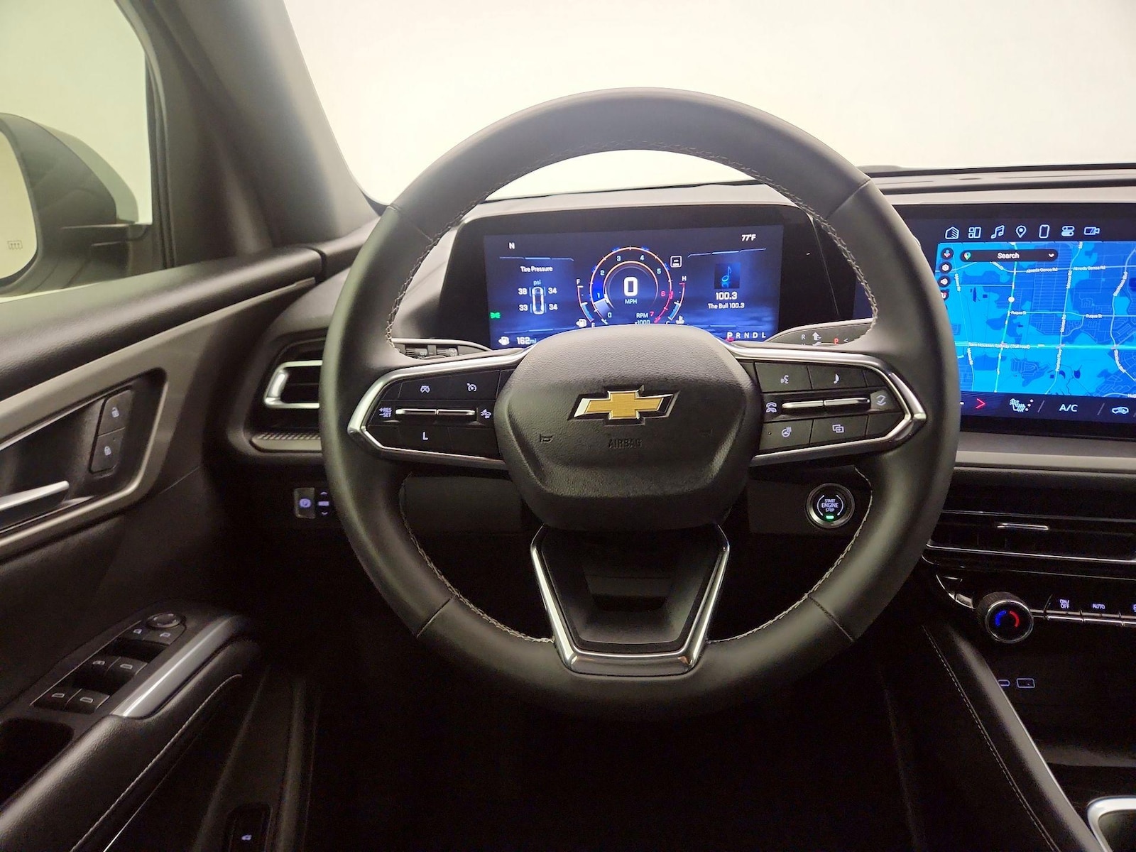 2025 Chevrolet Traverse LT - Photo 11