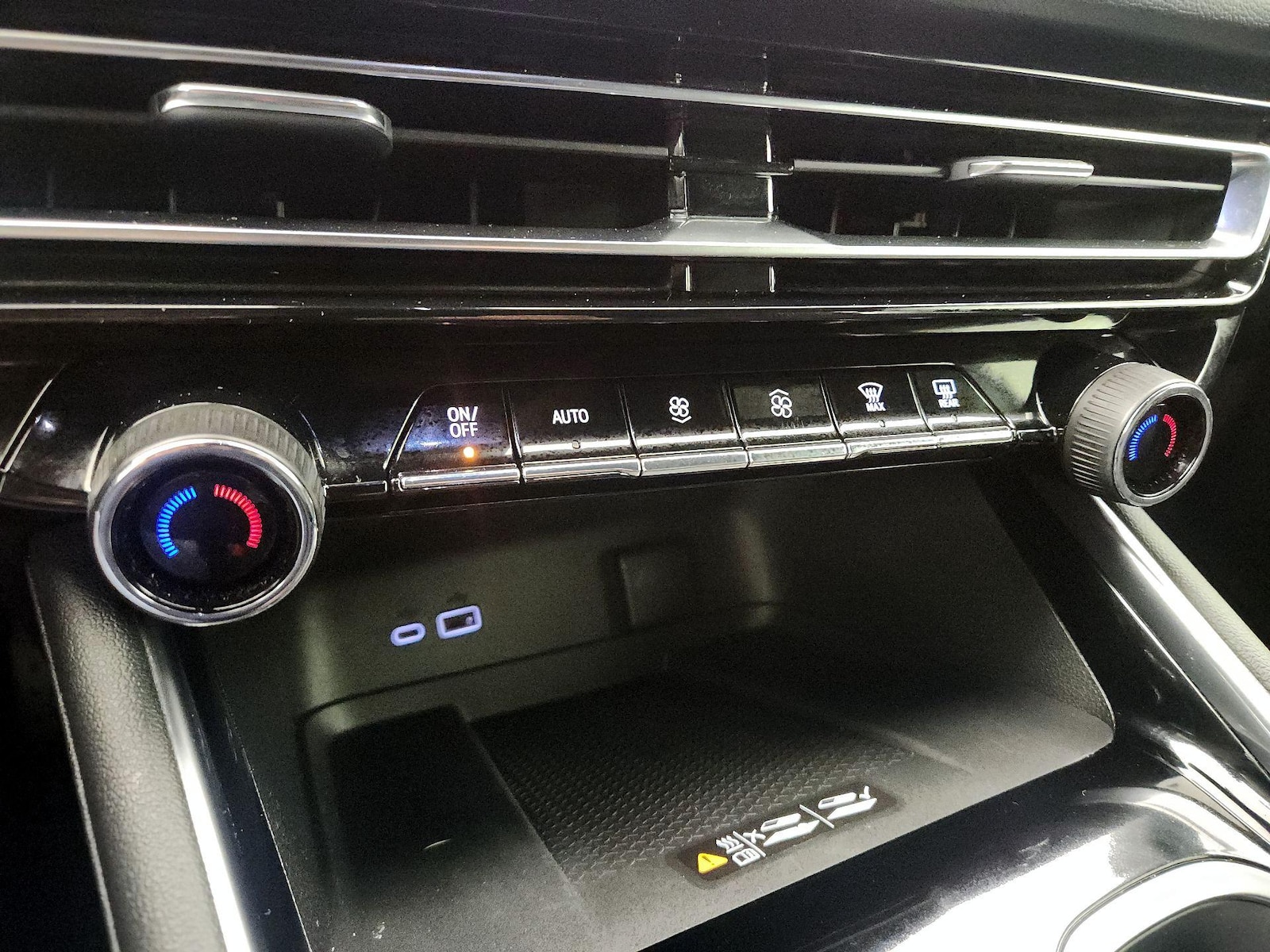 2025 Chevrolet Traverse LT - Photo 18
