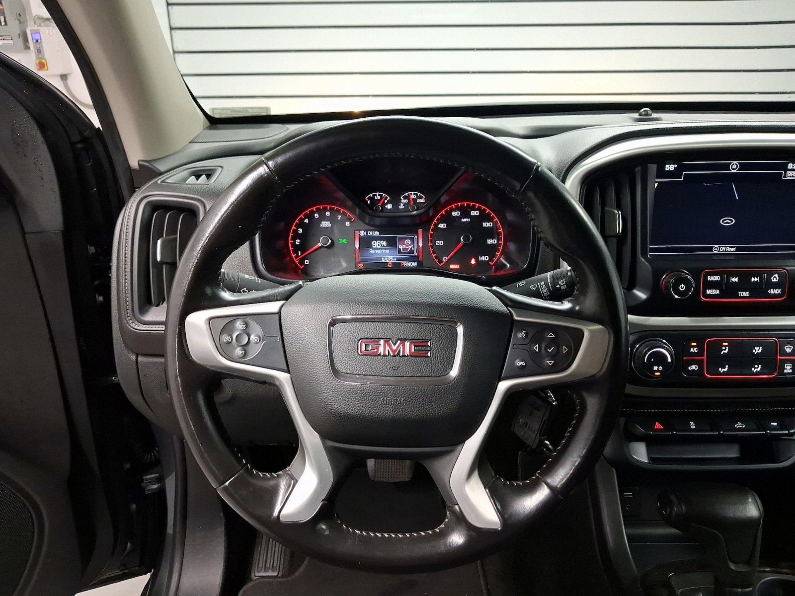 2016 GMC Canyon SLE - Photo 11