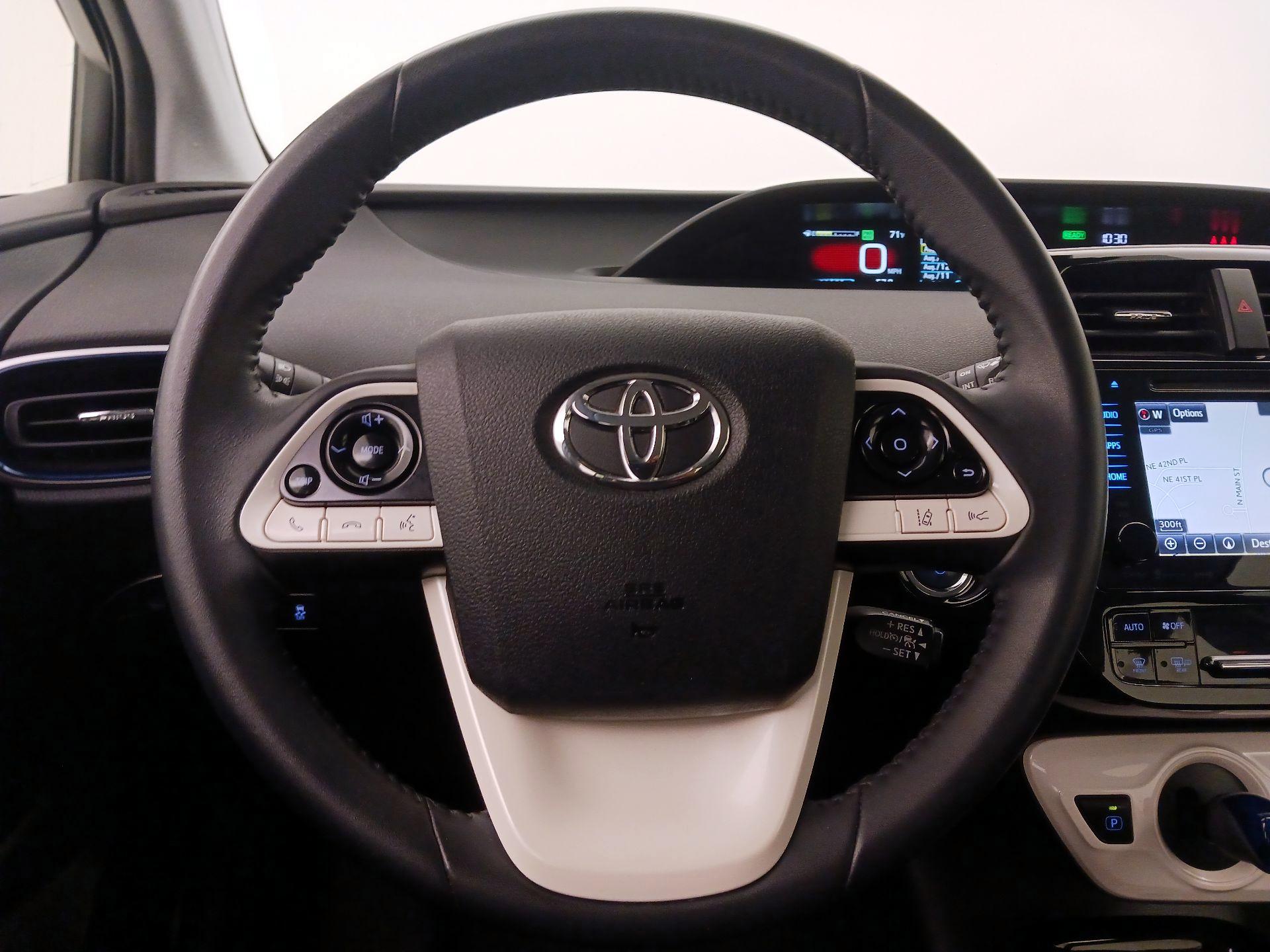 Thumbnail: 2018 Toyota Prius - 10