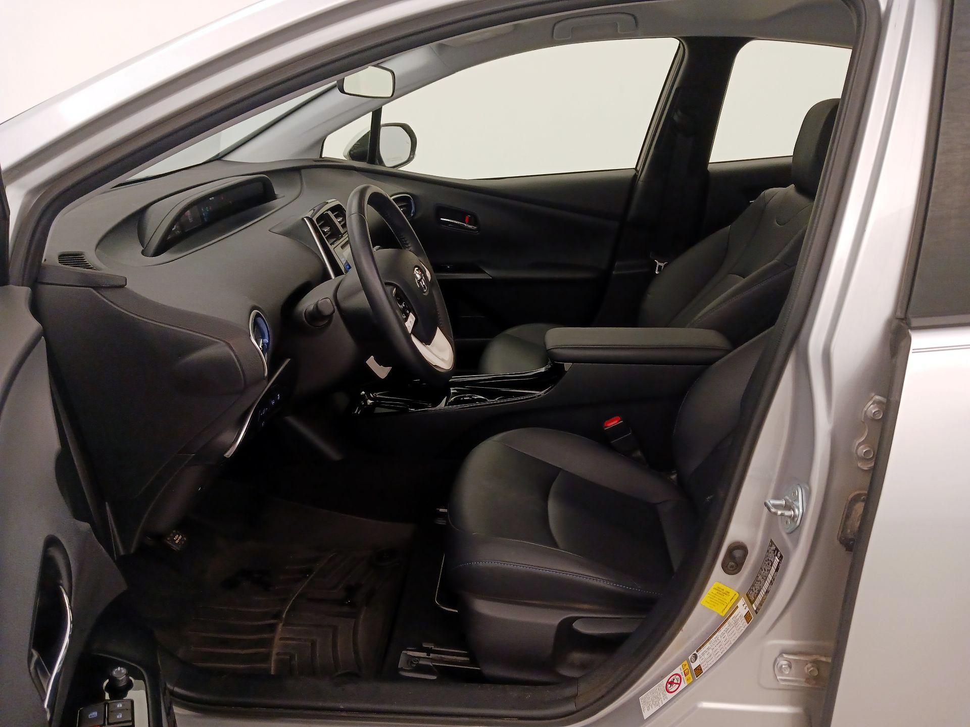 Thumbnail: 2018 Toyota Prius - 11