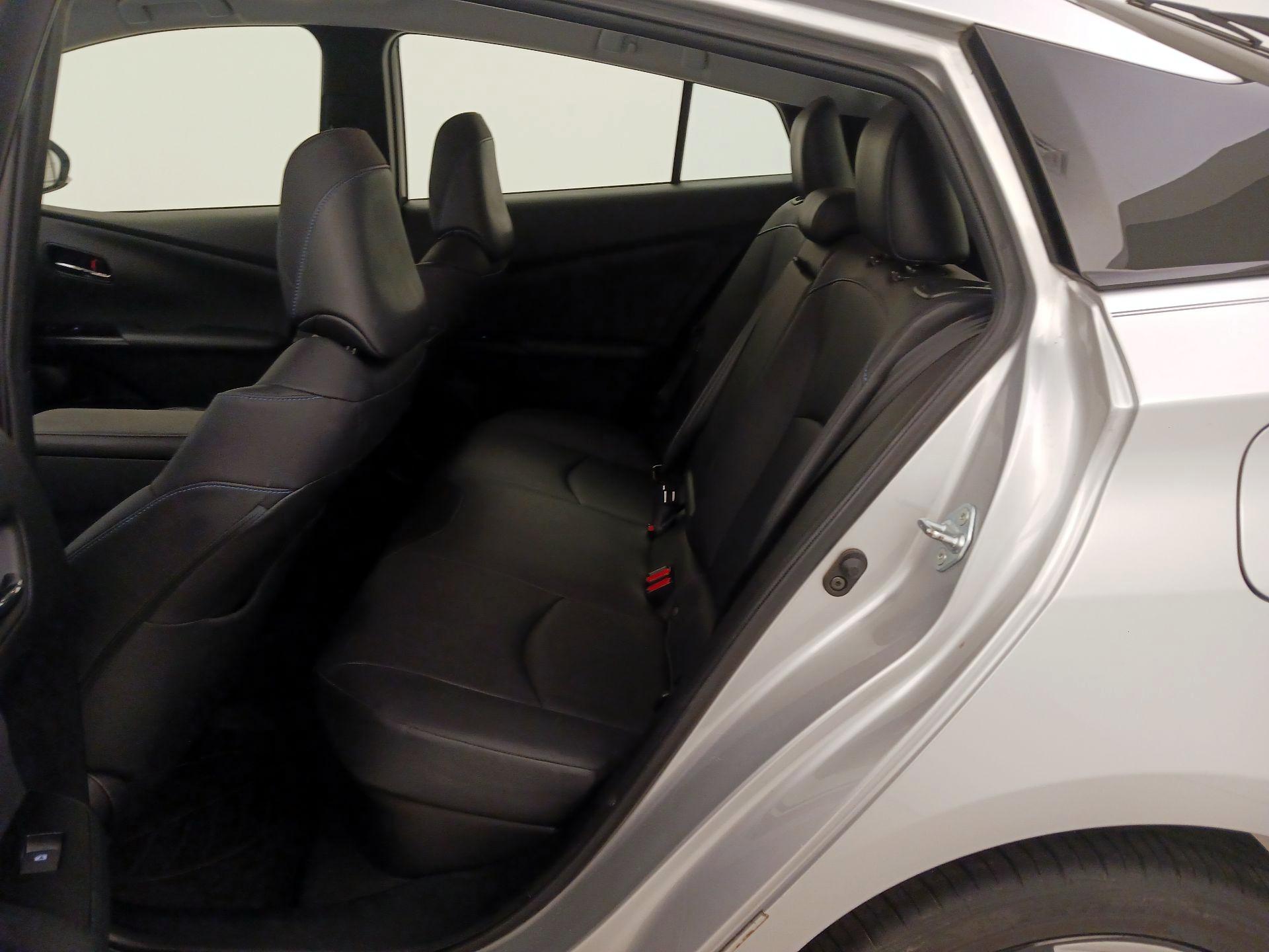 Thumbnail: 2018 Toyota Prius - 20