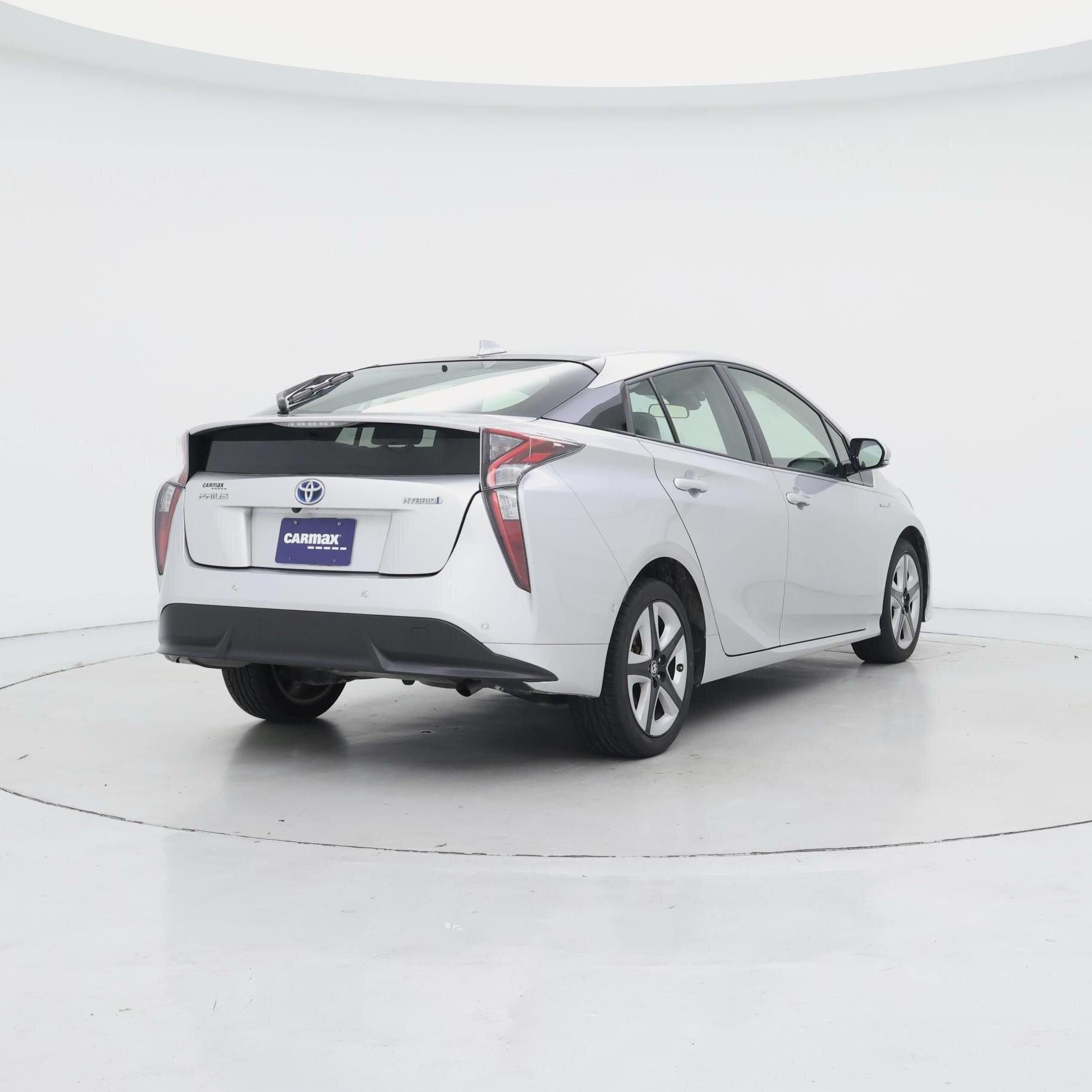 Thumbnail: 2018 Toyota Prius - 8