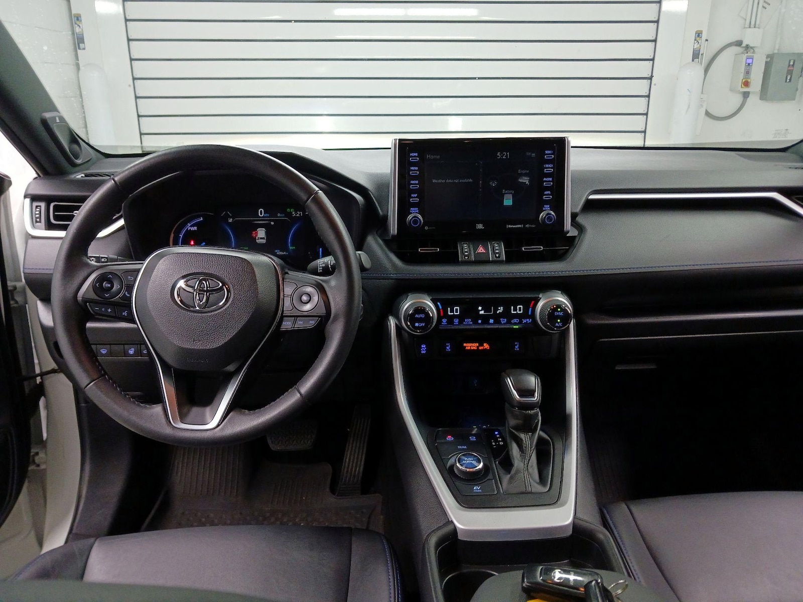2021 Toyota RAV4 XSE - Photo 8