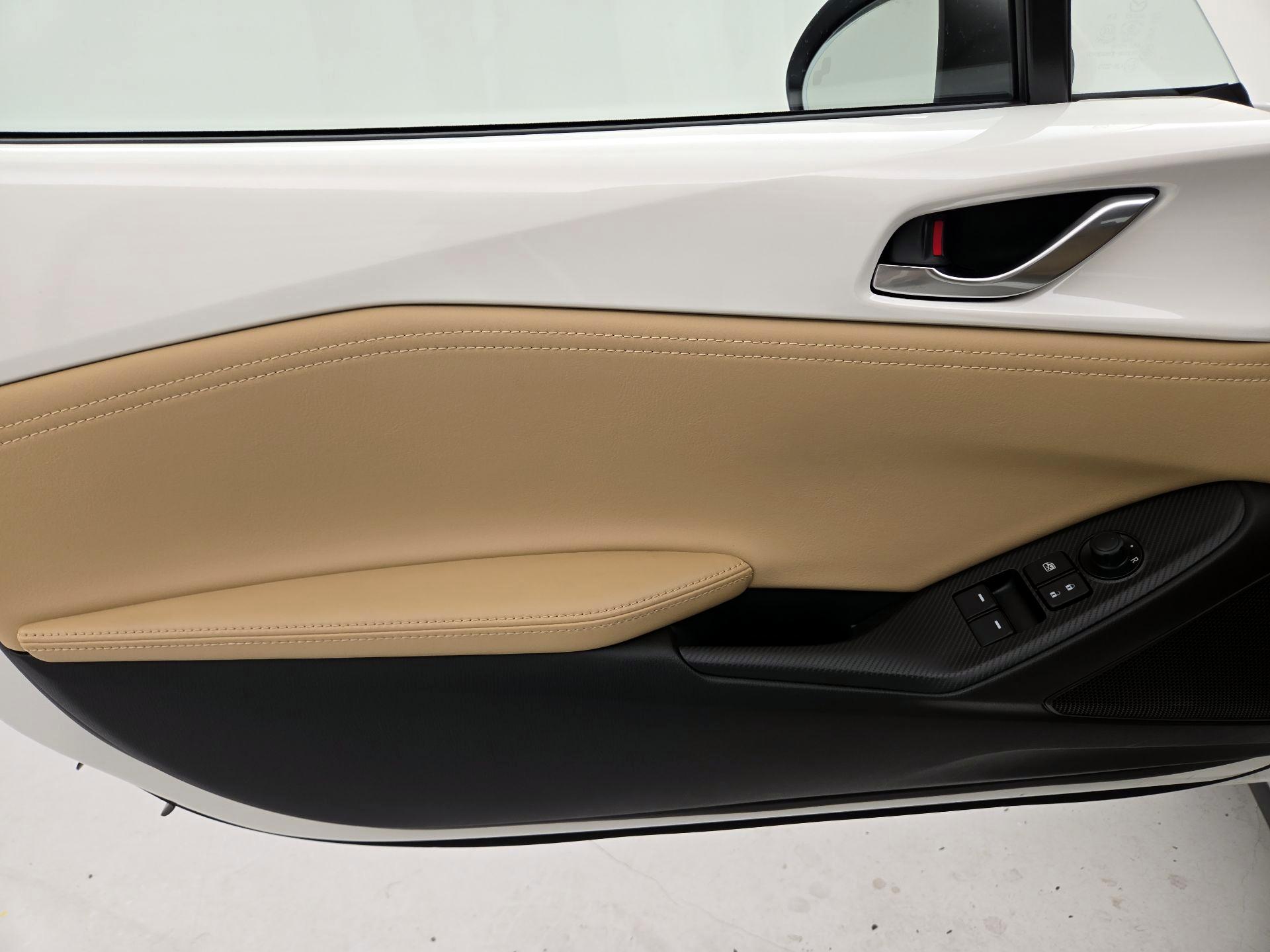 Thumbnail: 2026 Mazda MX-5 Miata - 12