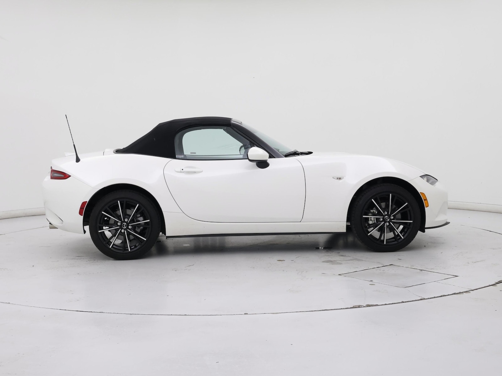 2026 Mazda MX-5 Miata Grand Touring - Photo 8