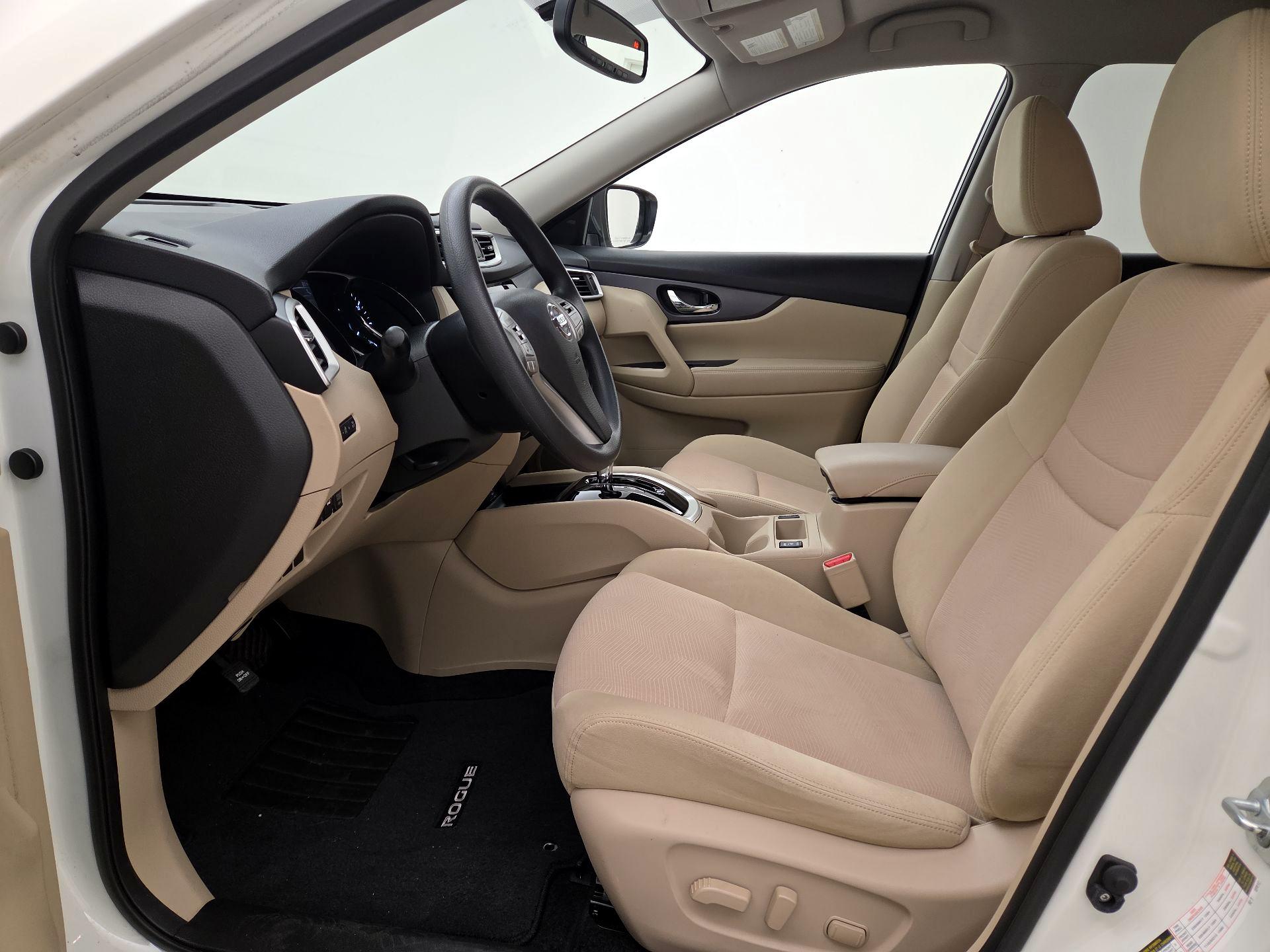 Thumbnail: 2016 Nissan Rogue - 11