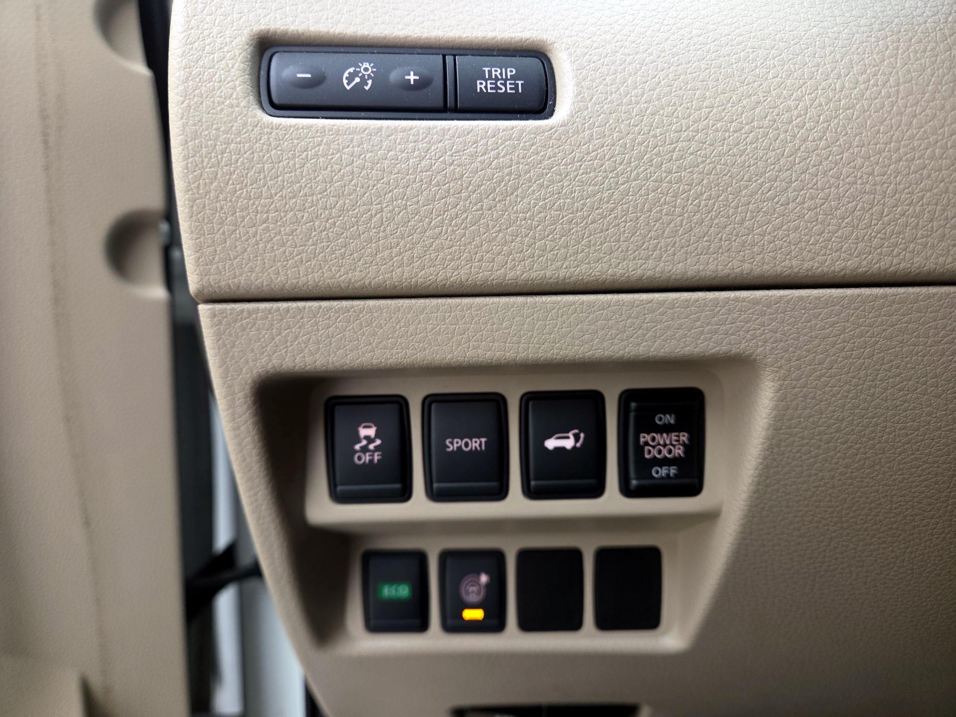 Thumbnail: 2016 Nissan Rogue - 13