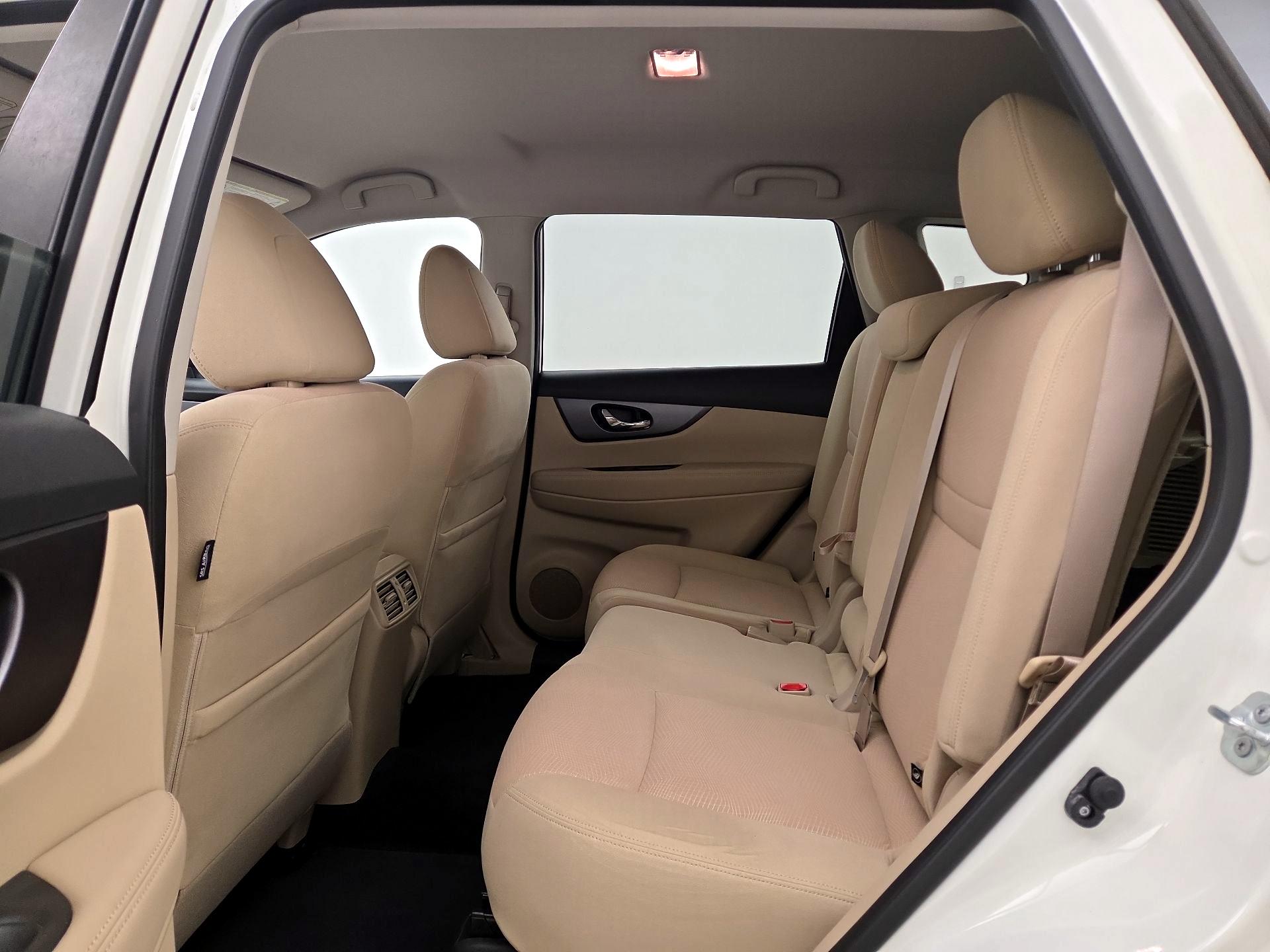 Thumbnail: 2016 Nissan Rogue - 20