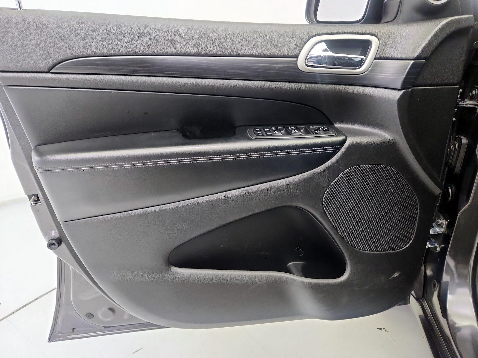 2020 Jeep Grand Cherokee Altitude - Photo 13