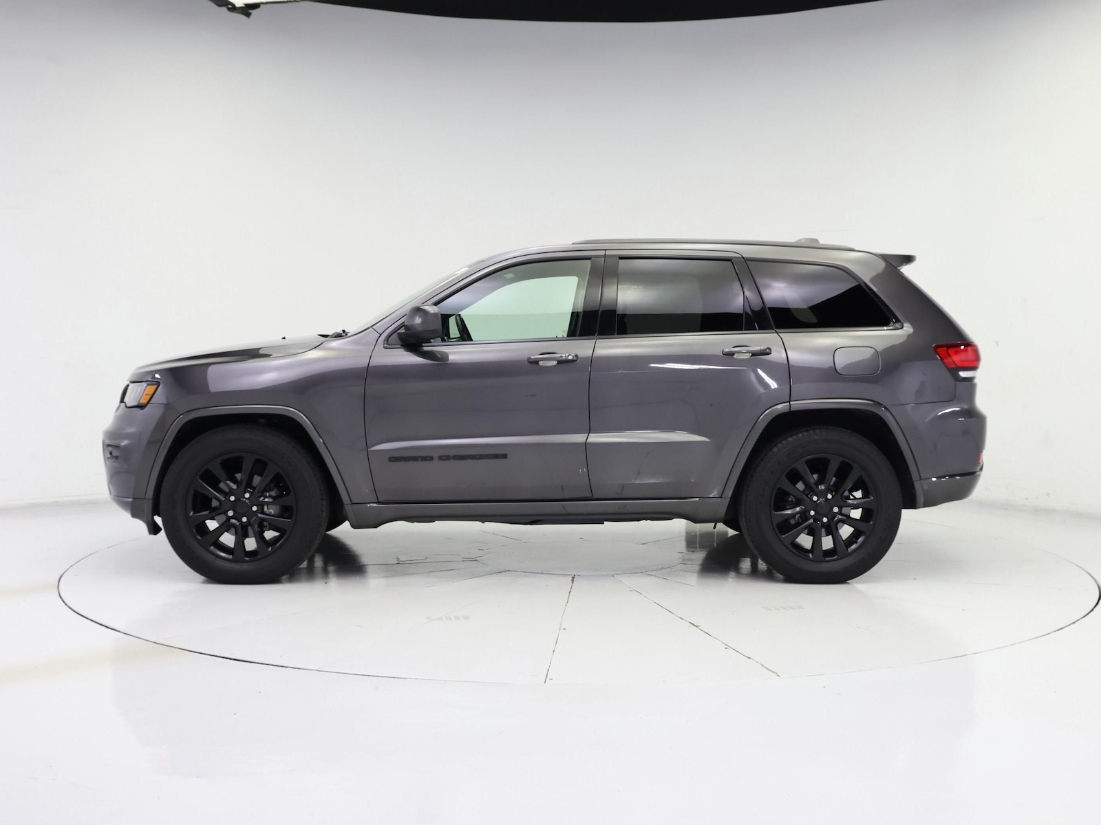2020 Jeep Grand Cherokee Altitude - Photo 4