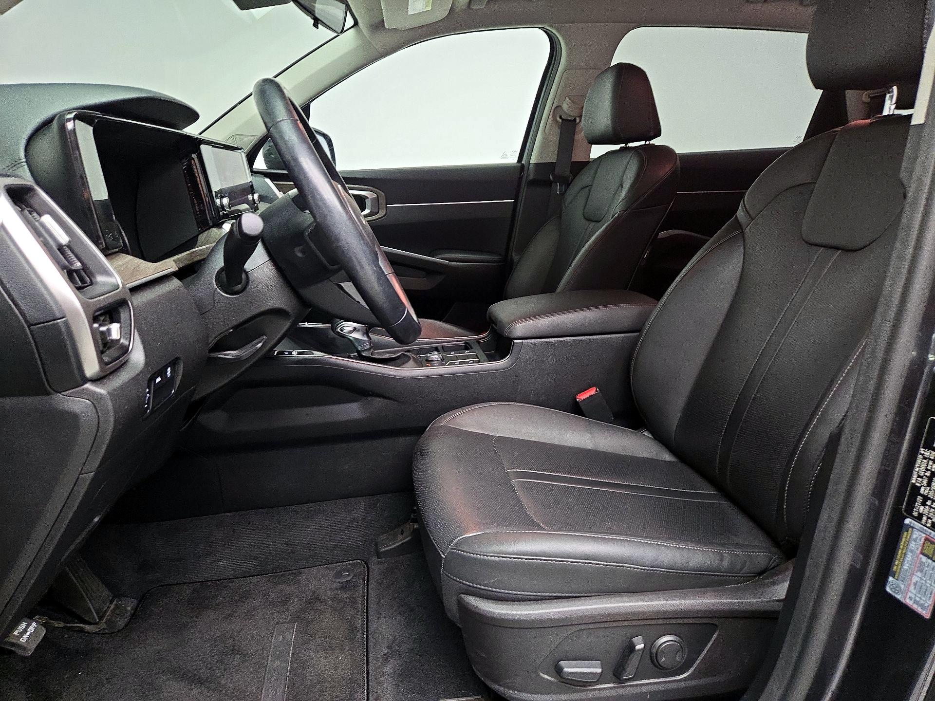Thumbnail: 2022 Kia Sorento - 11