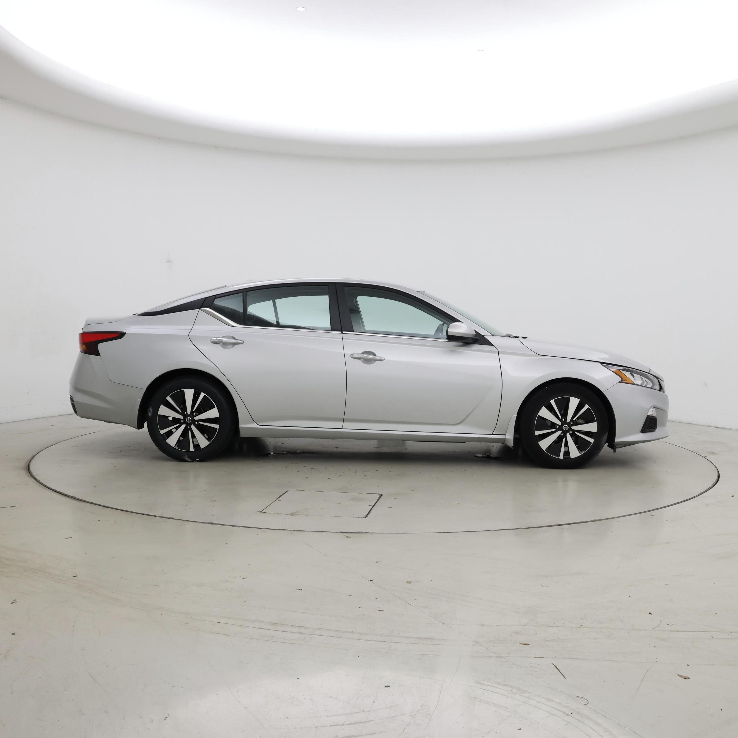 Thumbnail: 2021 Nissan Altima - 7