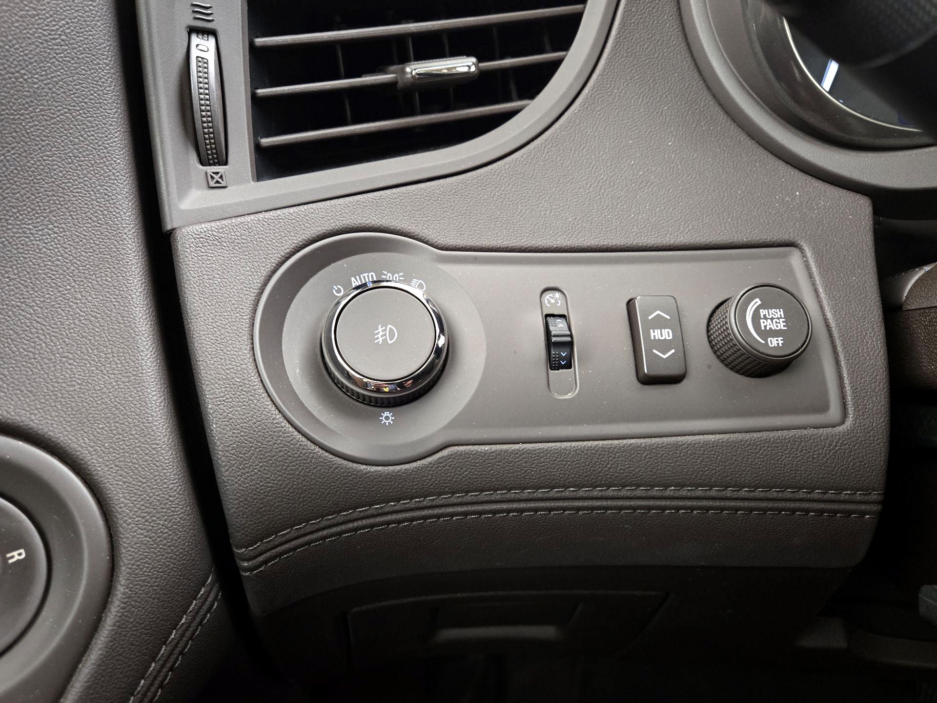 Thumbnail: 2014 Buick LaCrosse - 13