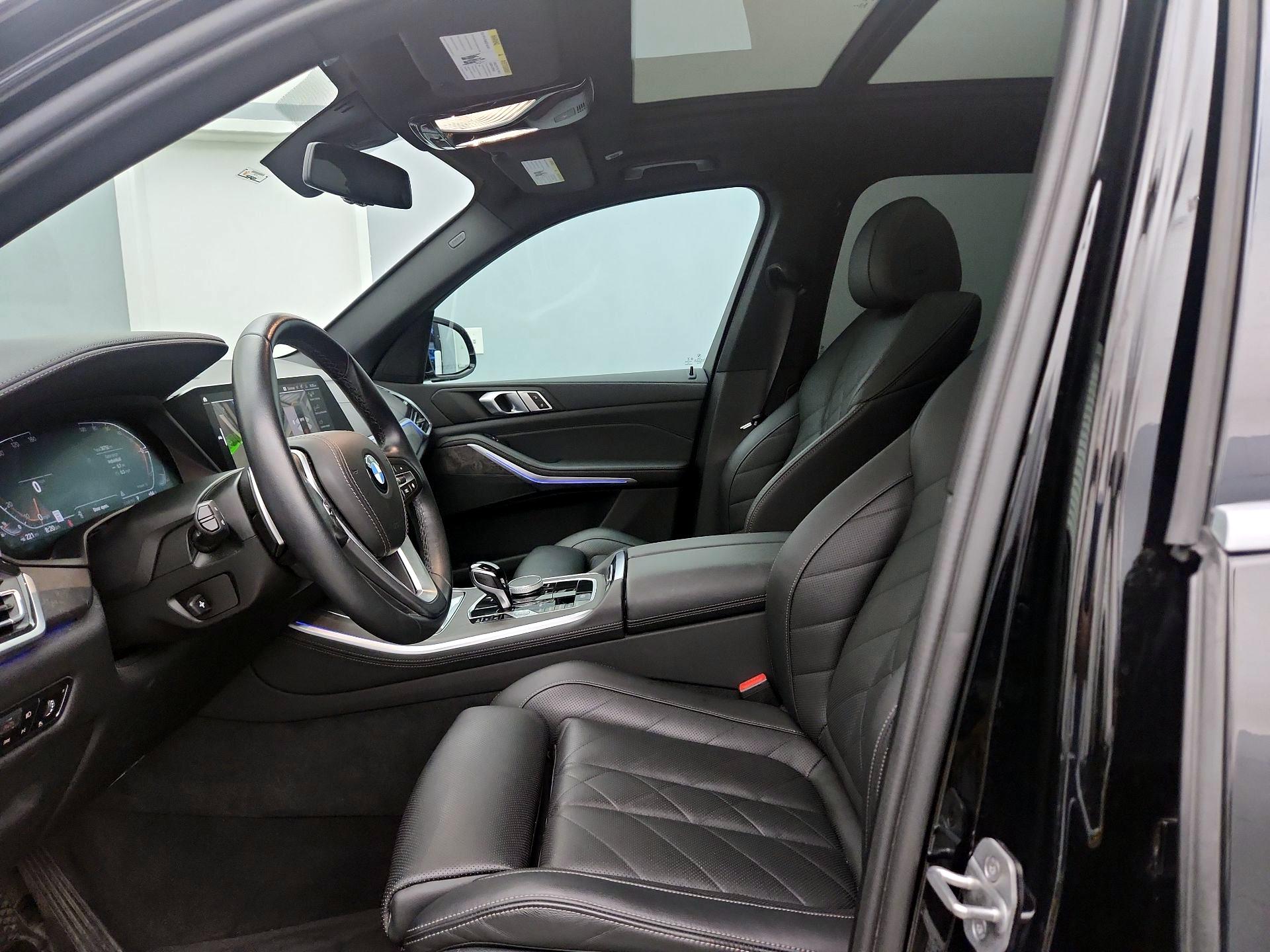 Thumbnail: 2023 BMW X5 - 11