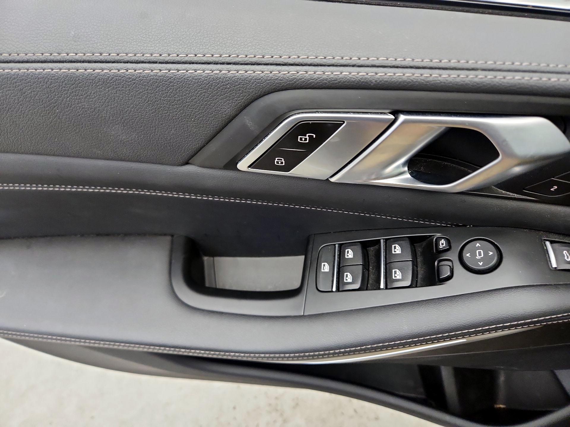 Thumbnail: 2023 BMW X5 - 12