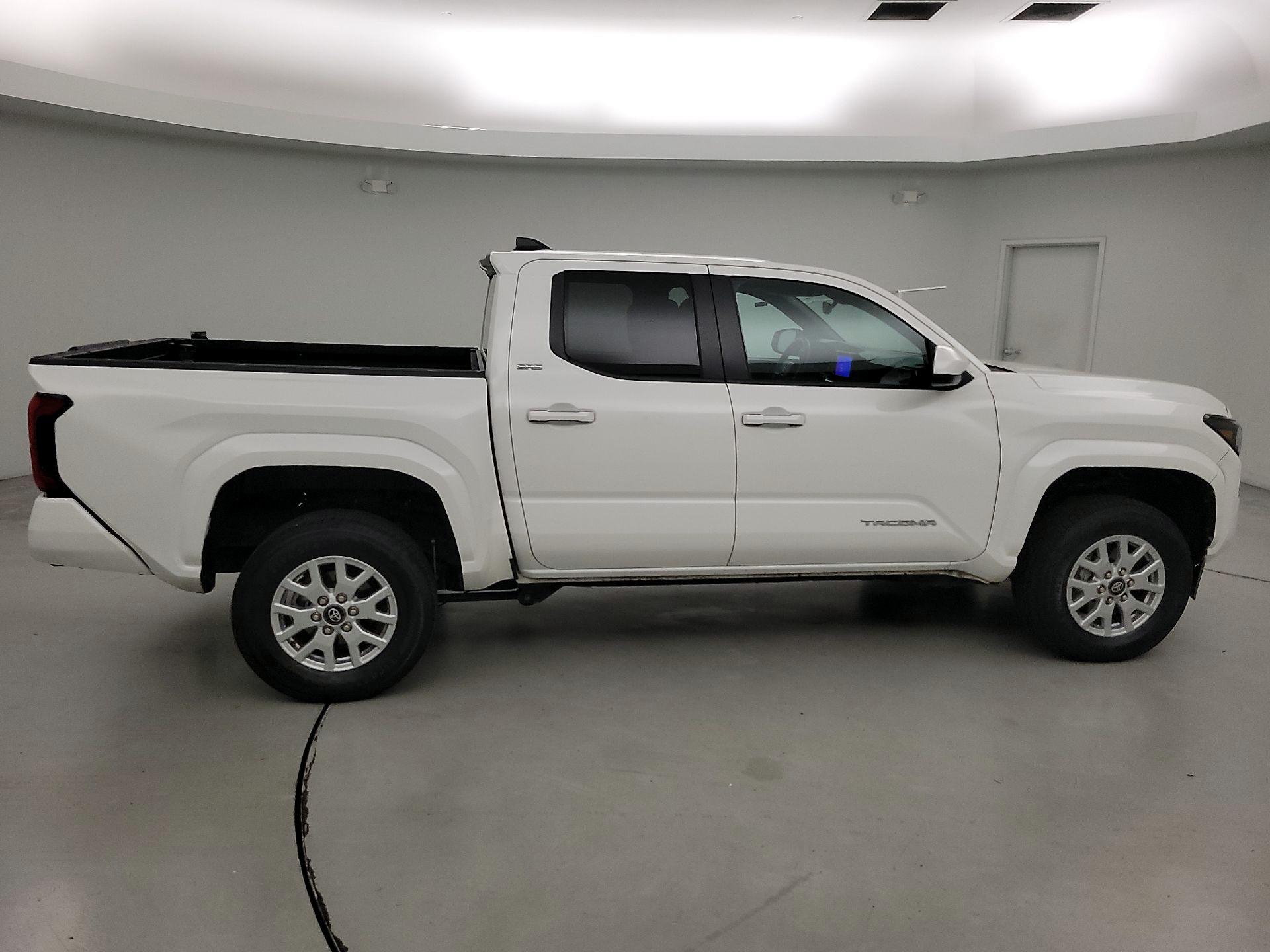 Thumbnail: 2024 Toyota Tacoma - 4
