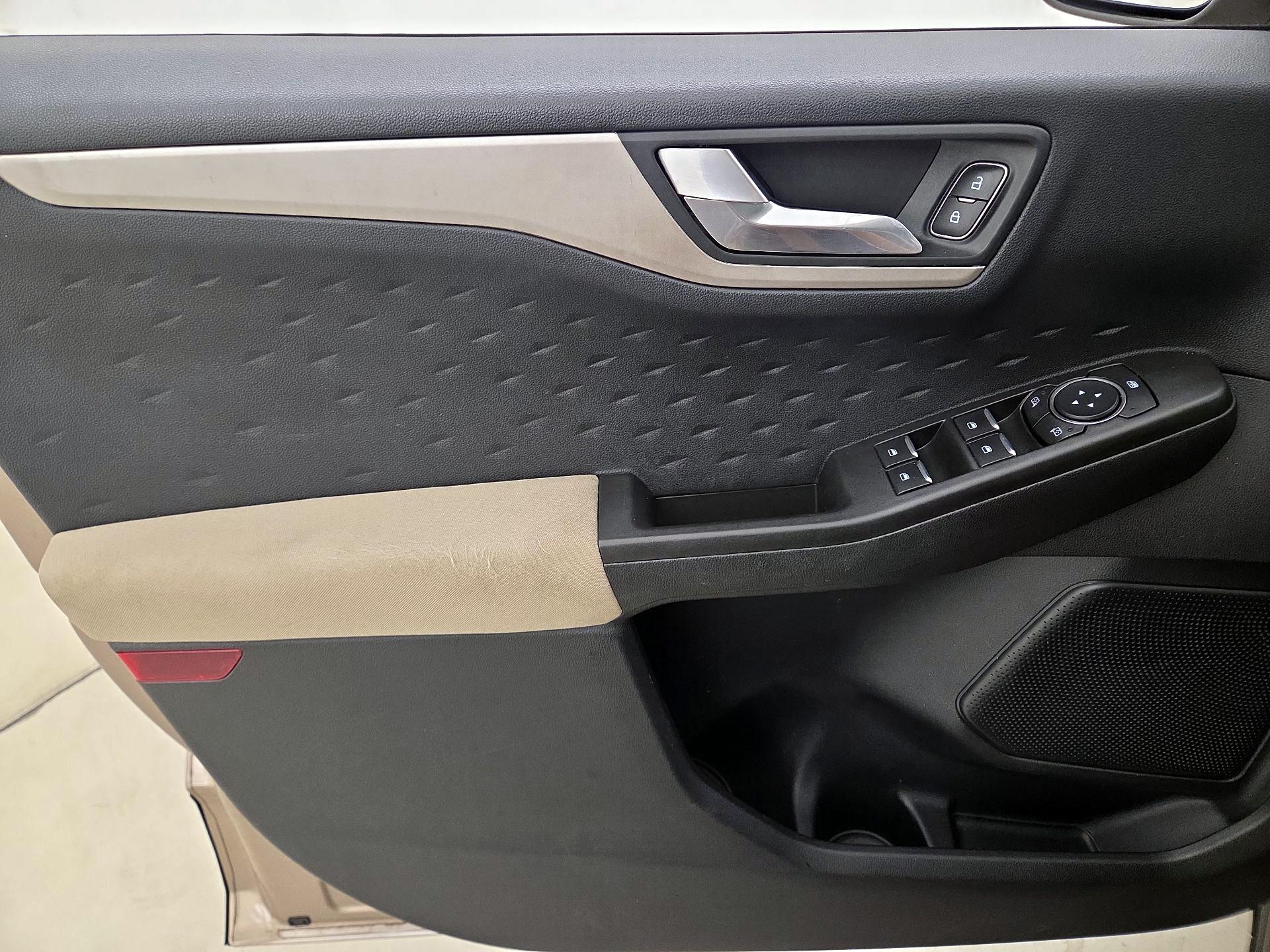 Thumbnail: 2020 Ford Escape - 12