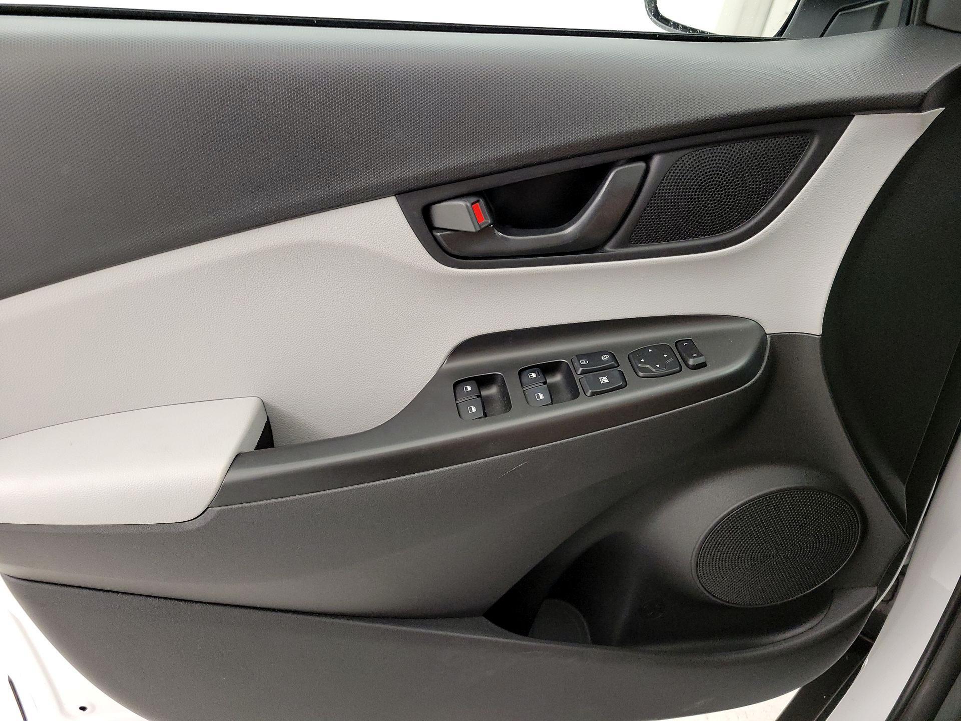 Thumbnail: 2022 Hyundai Kona - 12