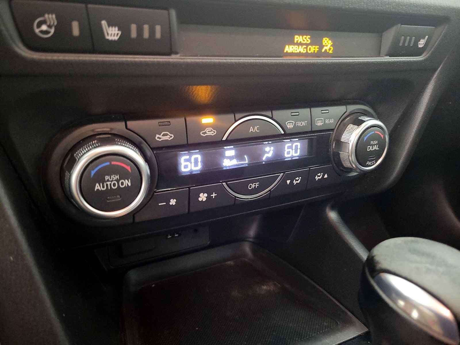 2018 Mazda Mazda3 Grand Touring - Photo 18