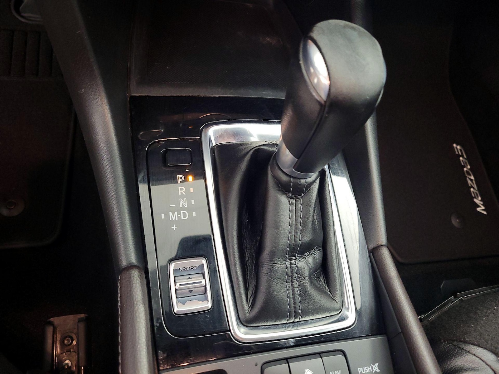 2018 Mazda Mazda3 Grand Touring - Photo 19