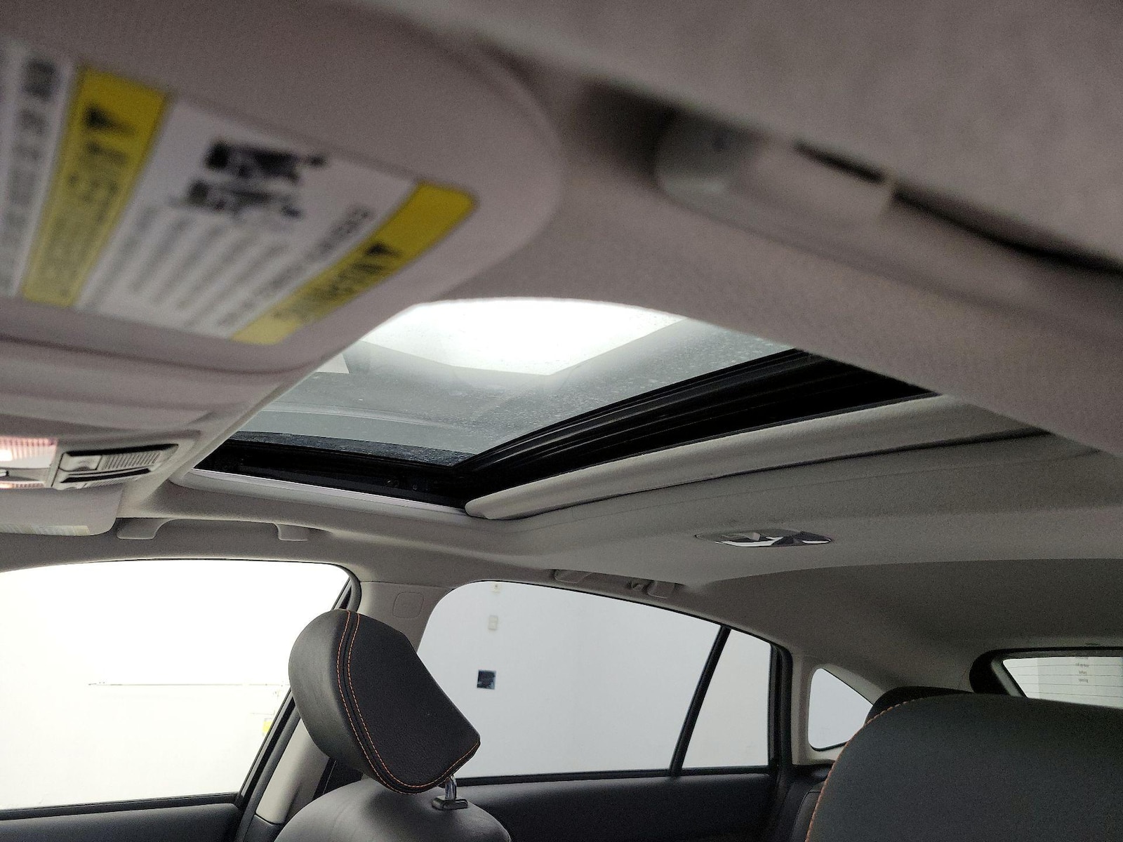Sunroof(s) & Overhead Airbags