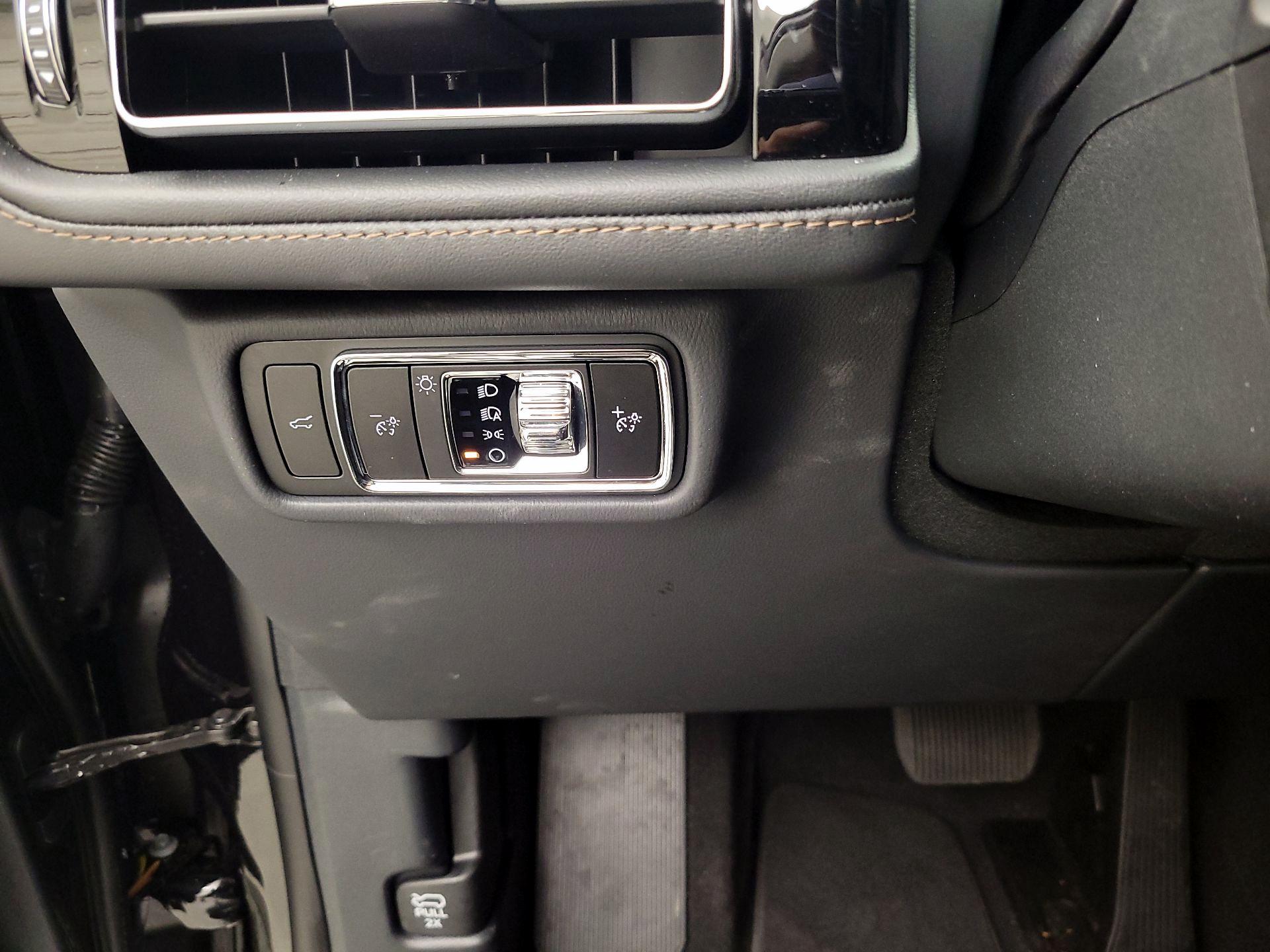 Thumbnail: 2026 Lincoln Aviator - 13