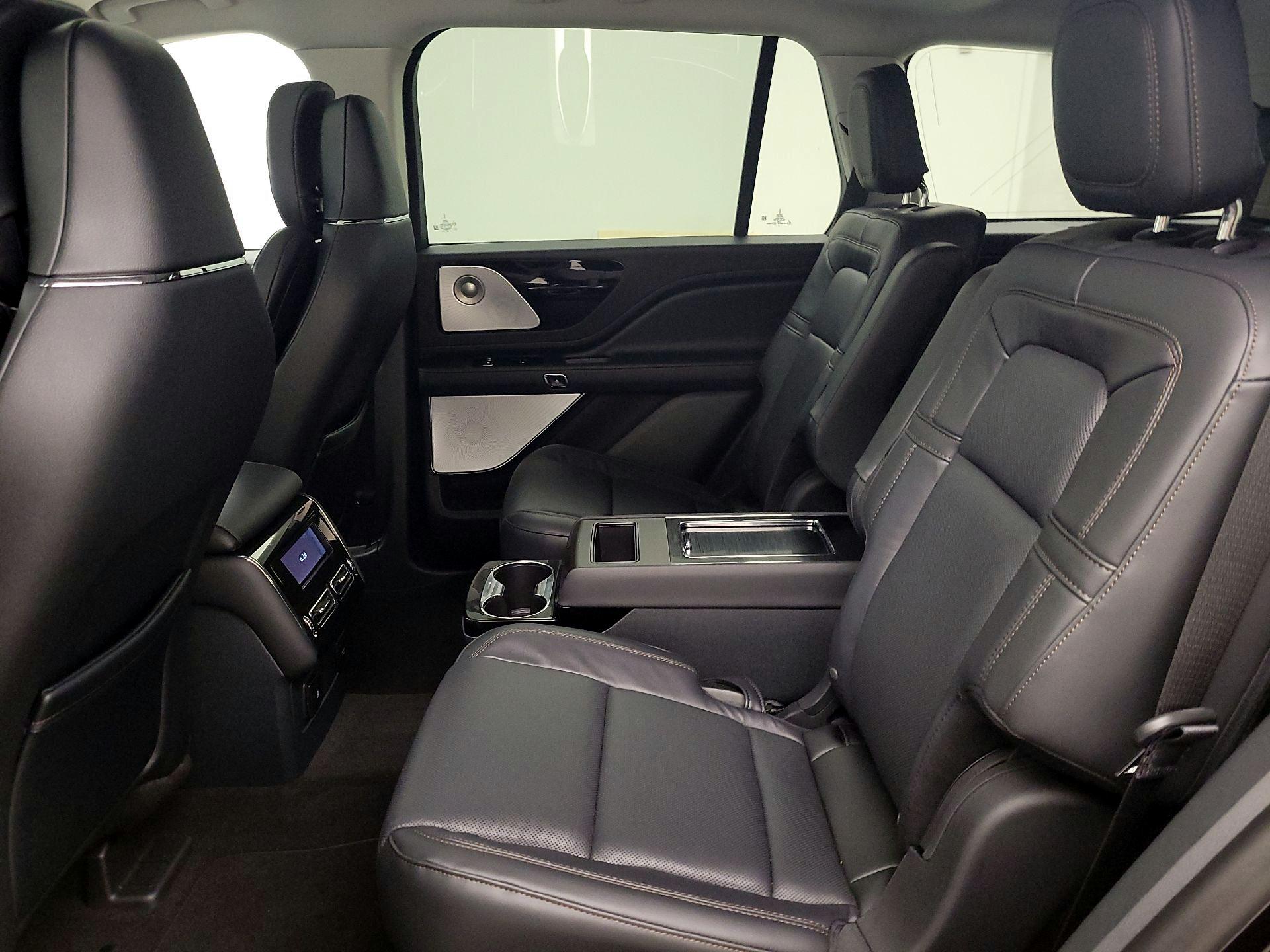 Thumbnail: 2026 Lincoln Aviator - 20