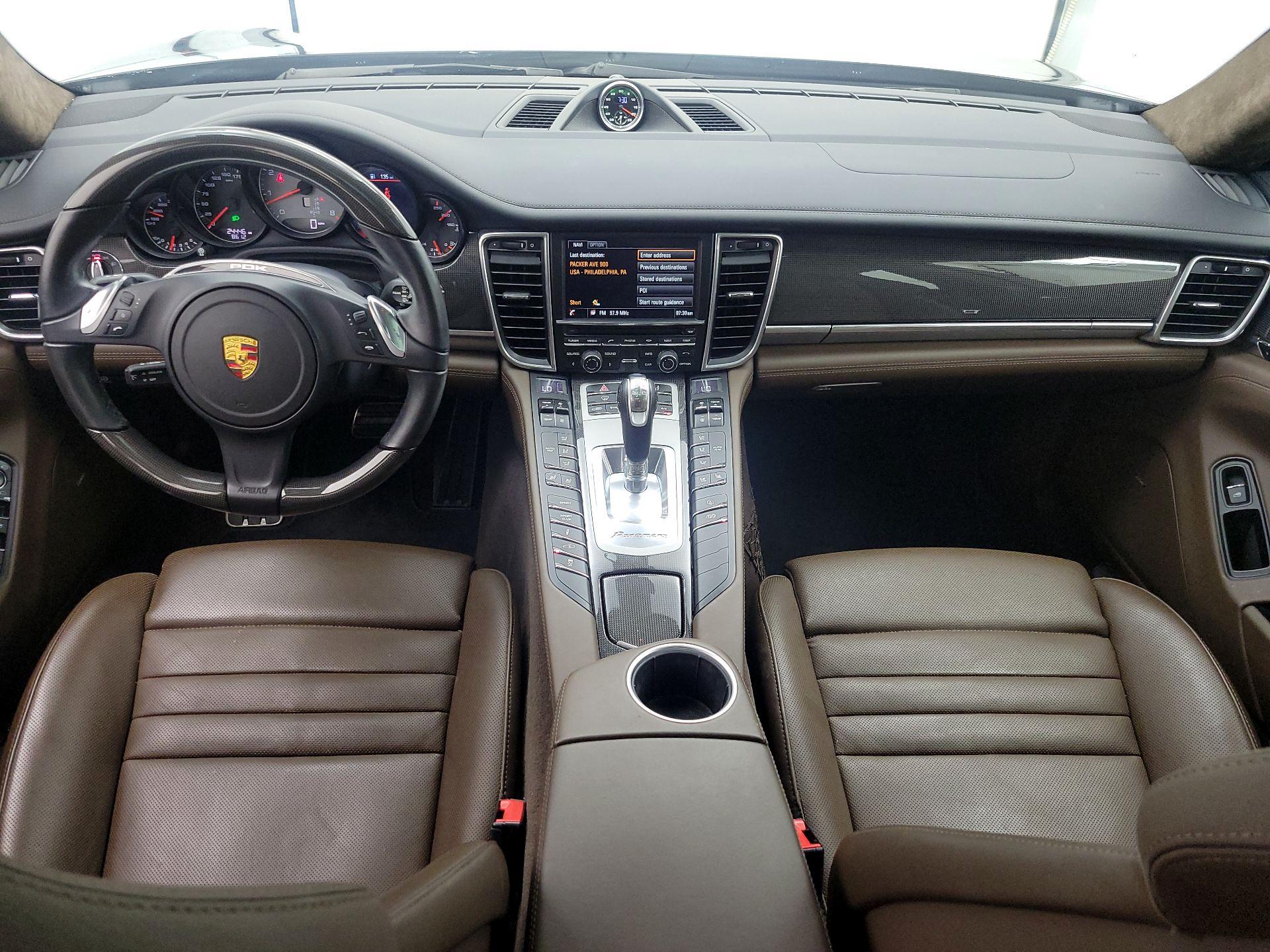 Thumbnail: 2016 Porsche Panamera - 9